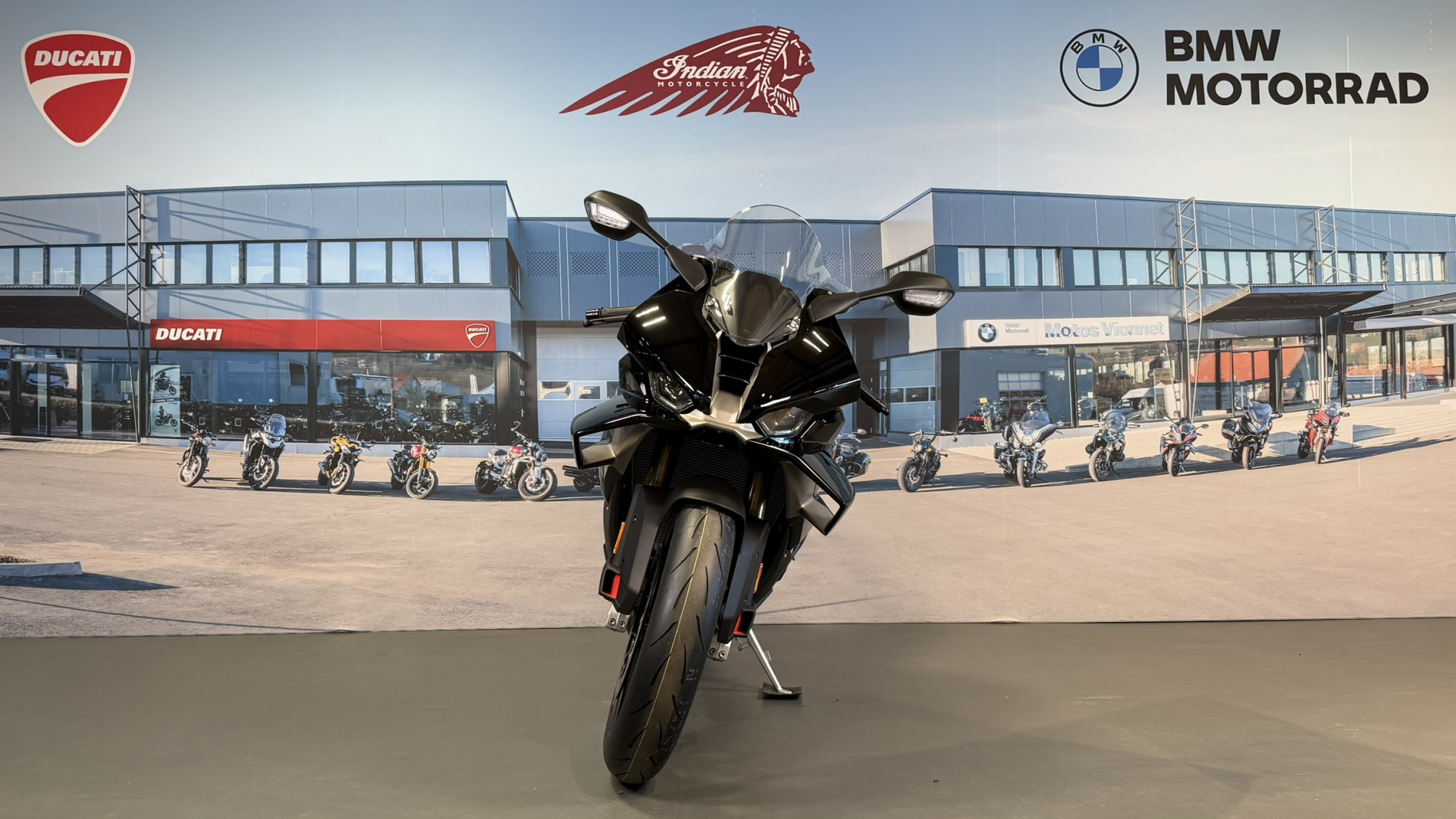 BMW S 1000 RR Leasing à partir de 2.9%-showroom-element-1