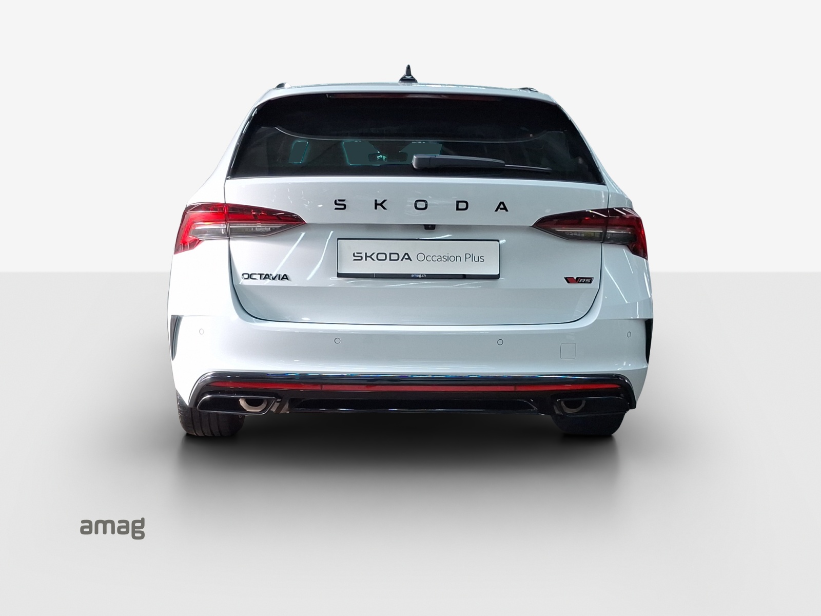 SKODA Octavia Combi 2.0 TSI DSG RS-image-3