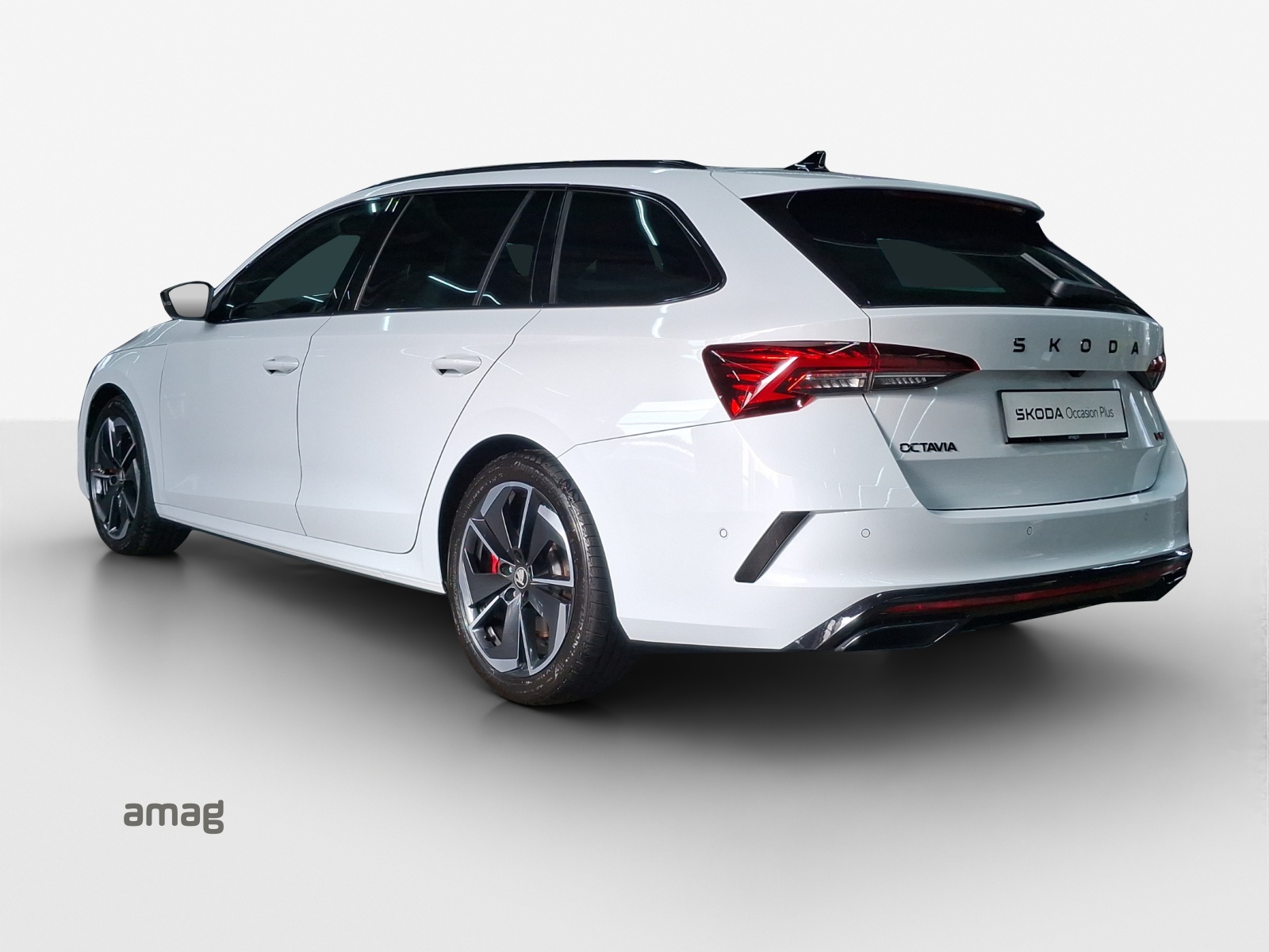 SKODA Octavia Combi 2.0 TSI DSG RS-image-2