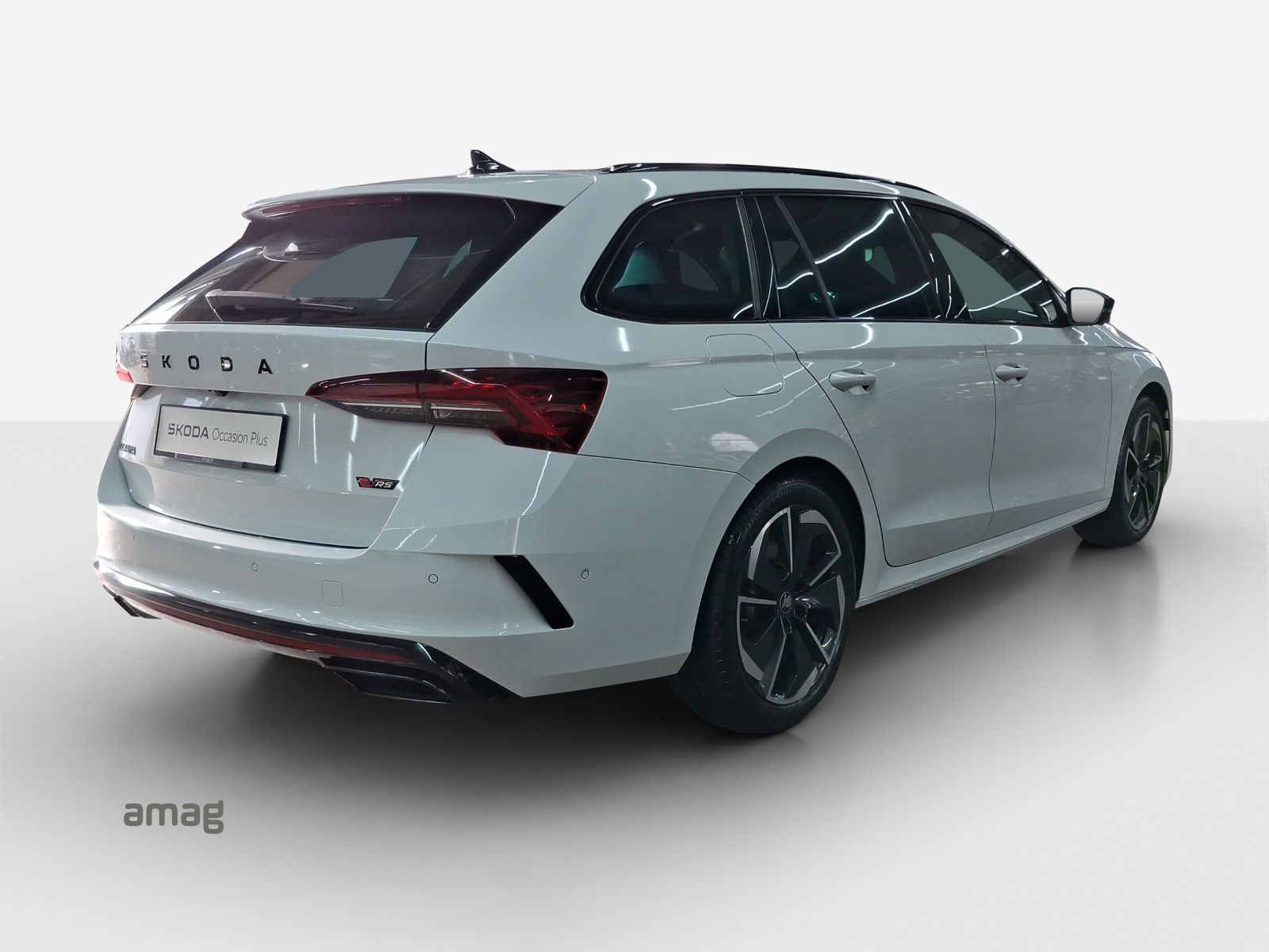 SKODA Octavia Combi 2.0 TSI DSG RS-image-4