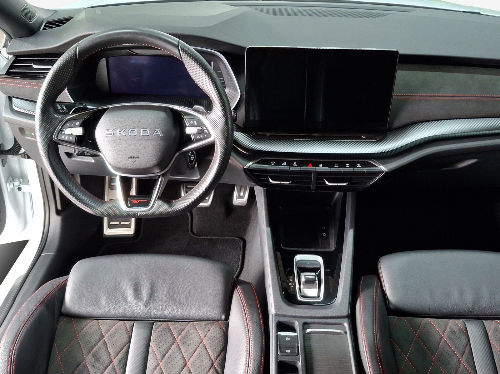 SKODA Octavia Combi 2.0 TSI DSG RS-image-8