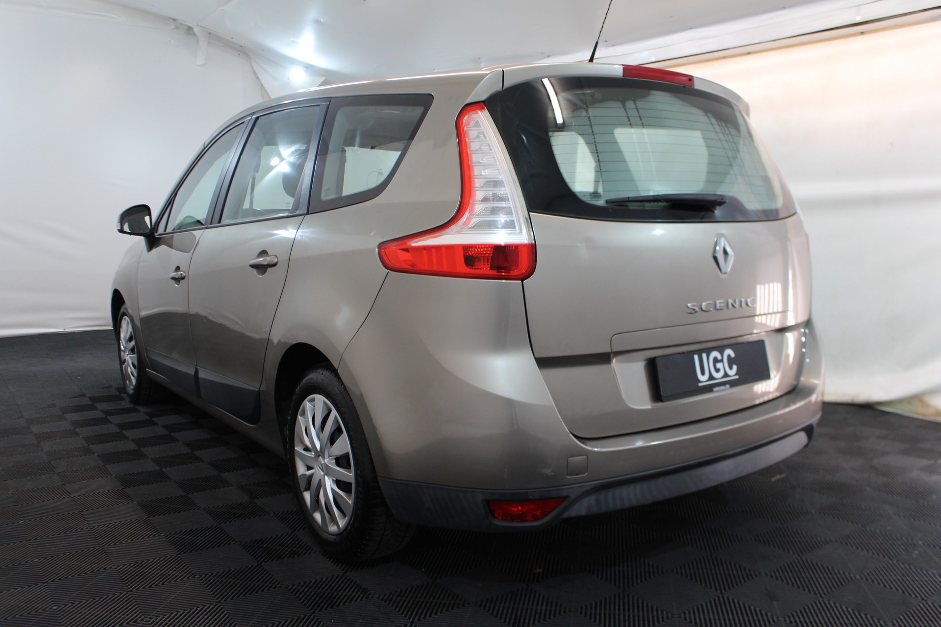 RENAULT Grand Scénic 1.6 110 Expression 5P-image-3