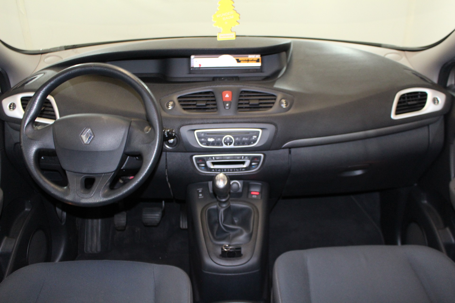 RENAULT Grand Scénic 1.6 110 Expression 5P-image-12
