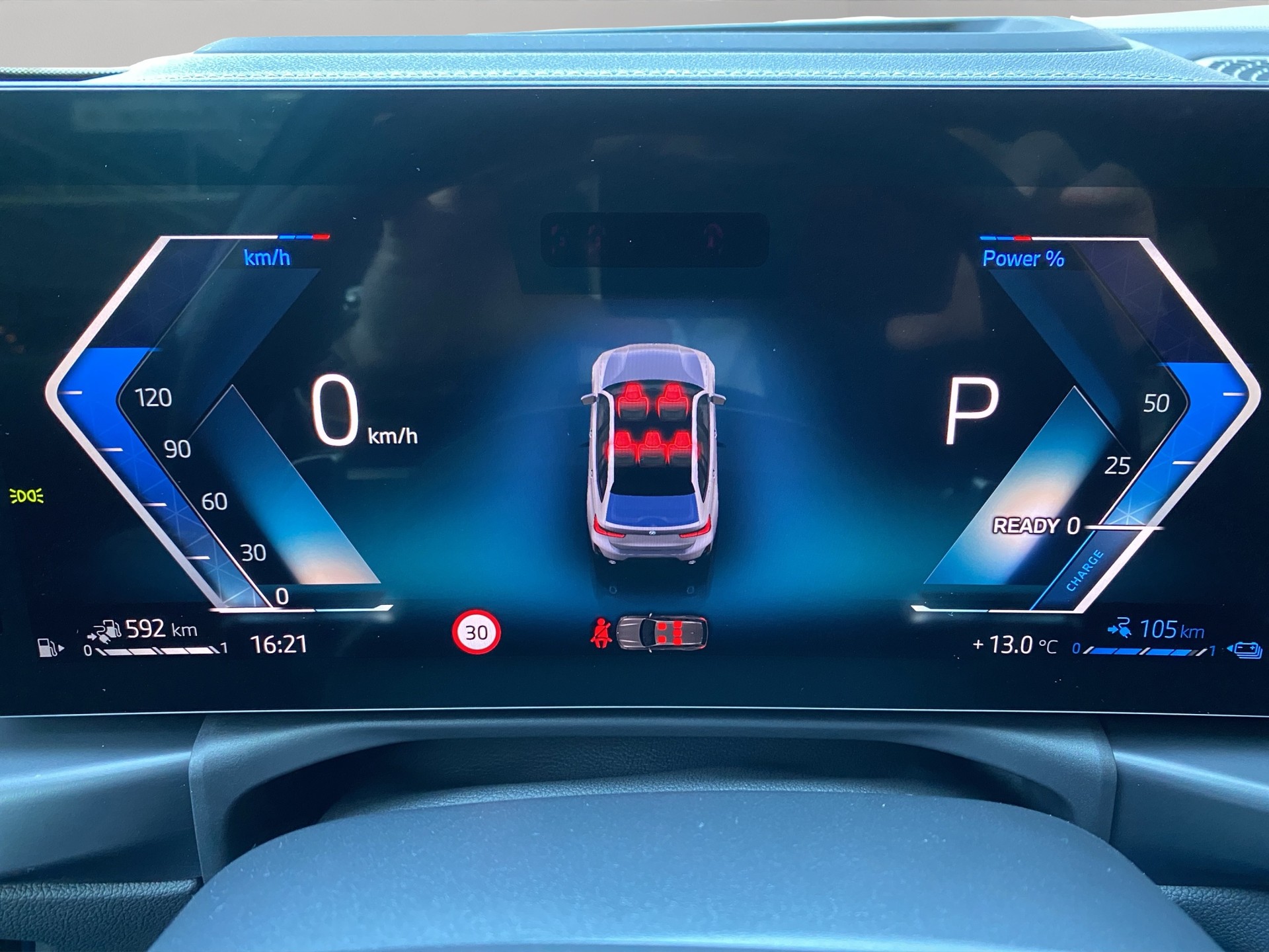 BMW 330e x DriveTouring Steptronic M Sport Pro-image-13