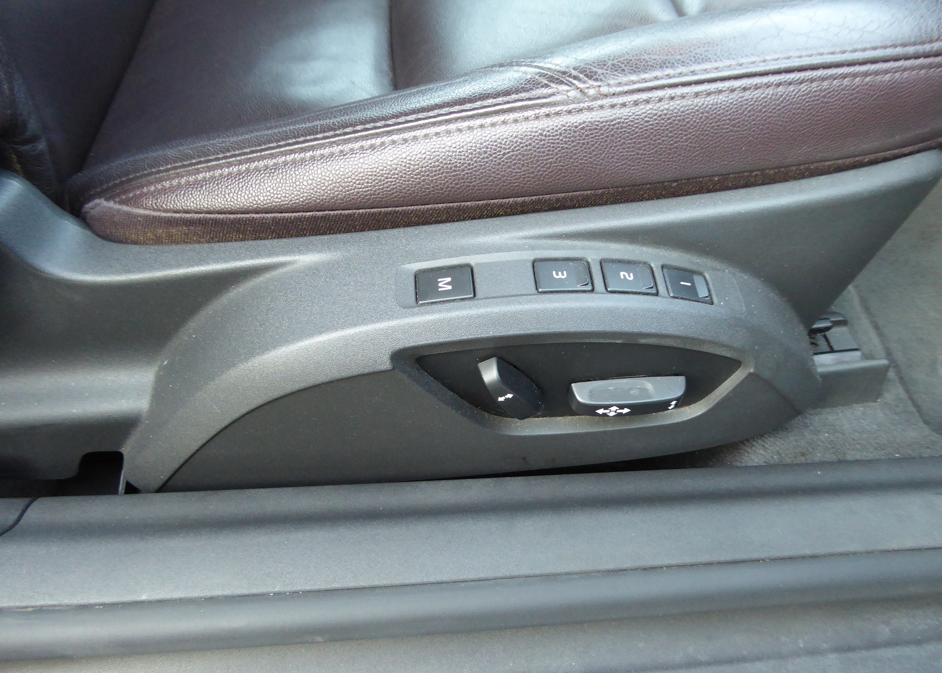VOLVO C70 Summum 2.4i Cabrio Top Zustand-image-8
