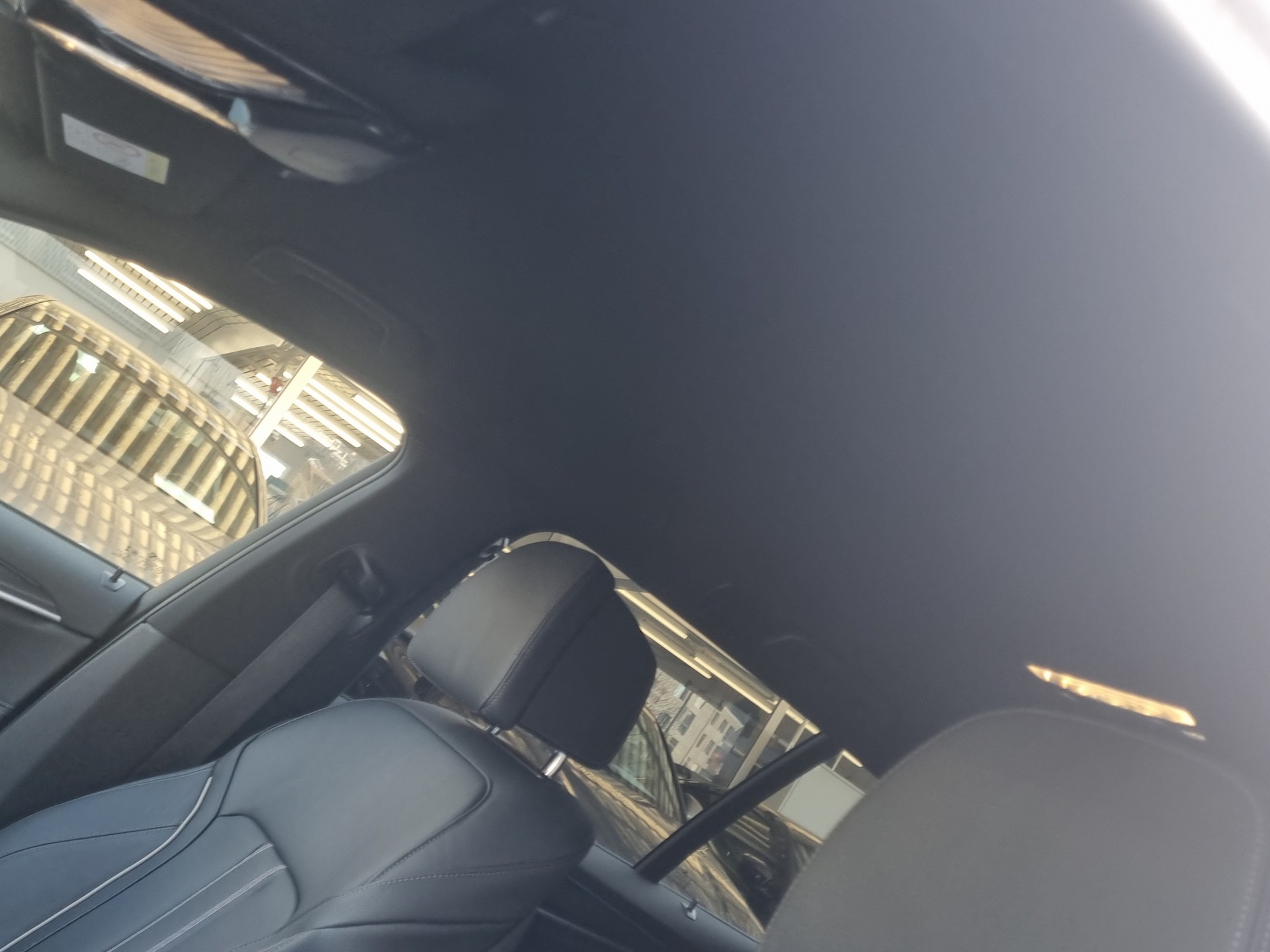 BMW 530e xDrive Touring M Sport Steptronic-image-13