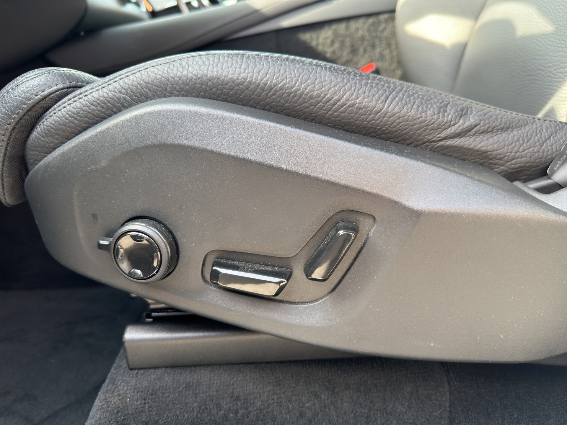 VOLVO XC90 B5 Diesel Mild Hybrid AWD Plus Bright Geartronic 7Pl.-image-9