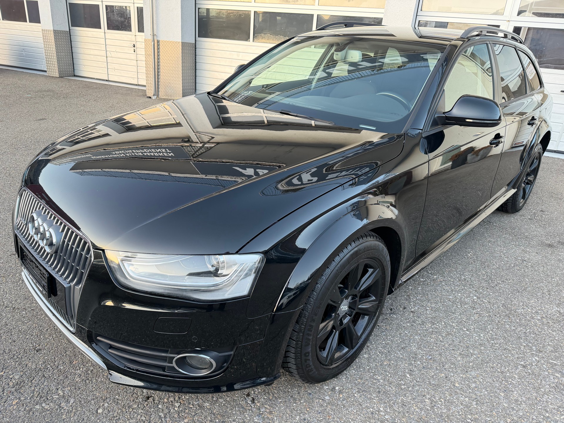 AUDI A4 allroad 3.0 TDI quattro S-tronic-image-0