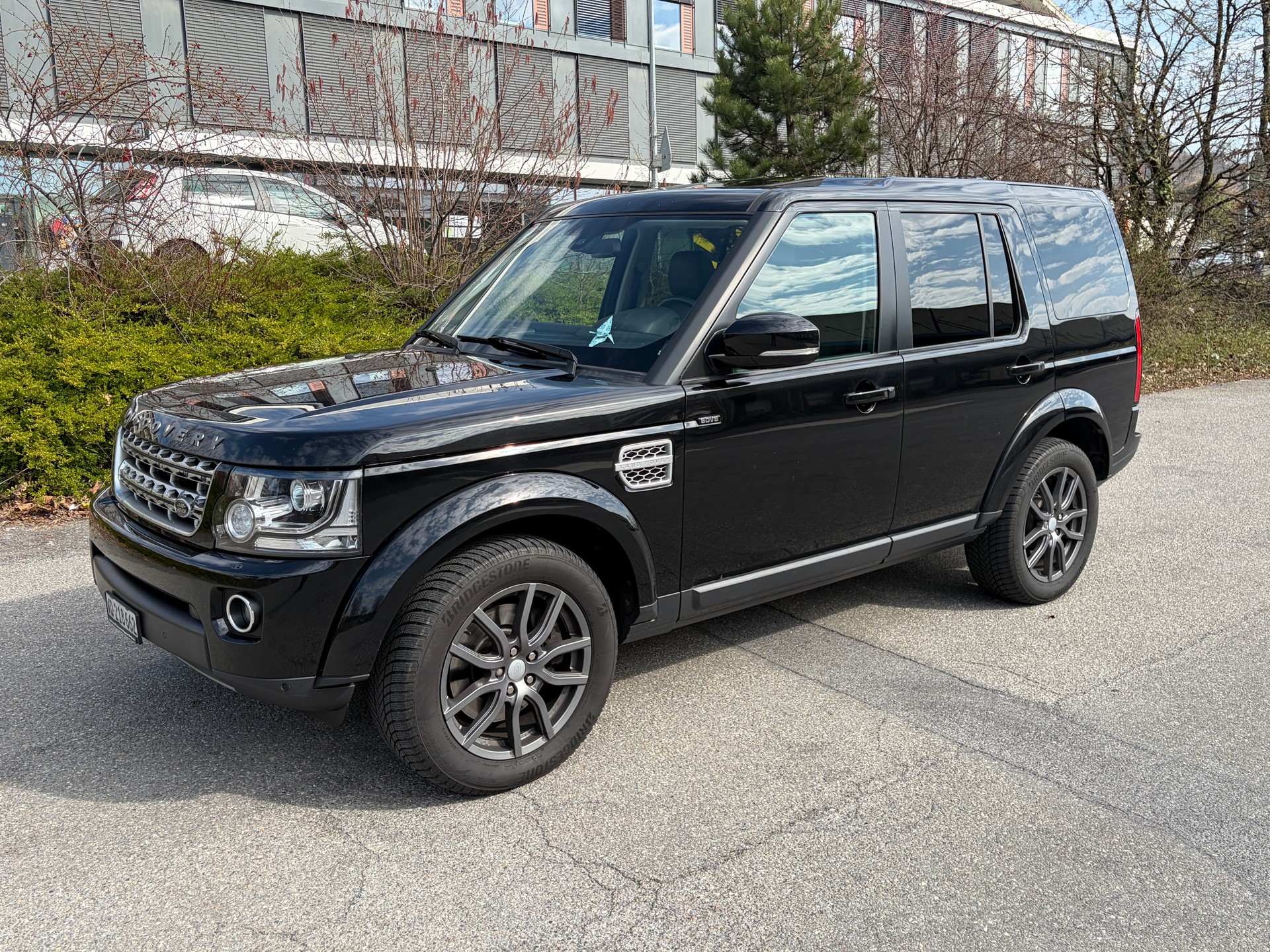 LAND ROVER Discovery 3.0 SDV6 HSE Automatic-image-0