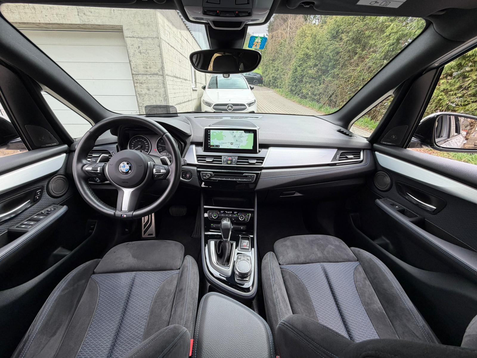 BMW 220i Active Tourer M Sport Steptronic-image-22