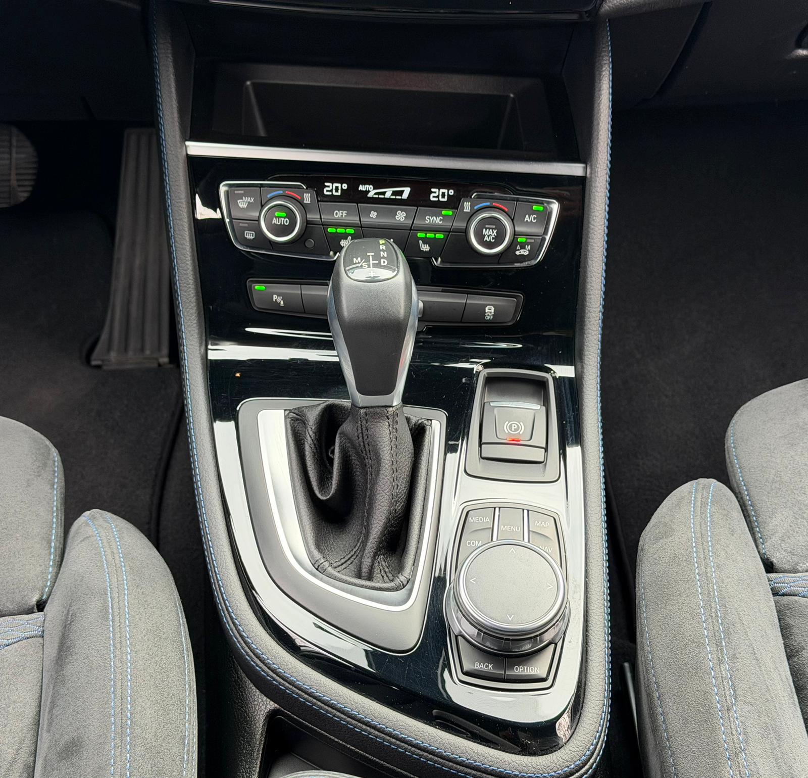 BMW 220i Active Tourer M Sport Steptronic-image-27