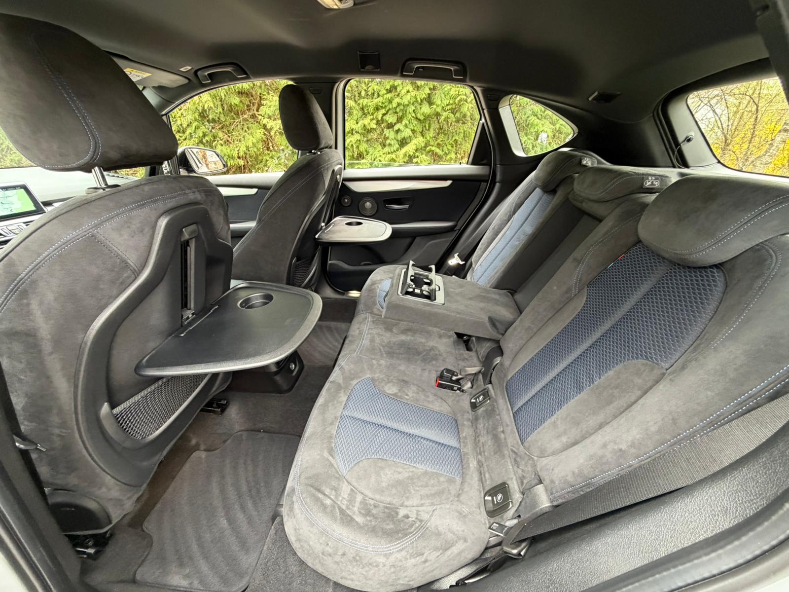 BMW 220i Active Tourer M Sport Steptronic-image-14