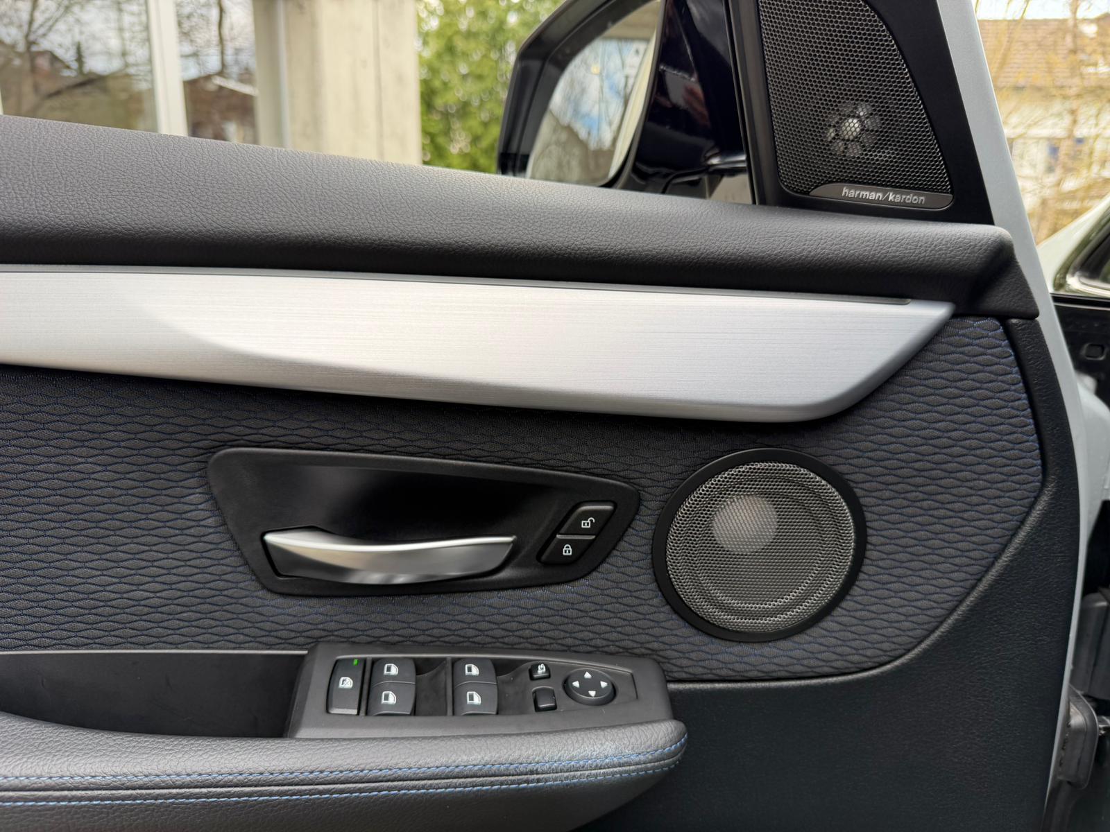 BMW 220i Active Tourer M Sport Steptronic-image-11