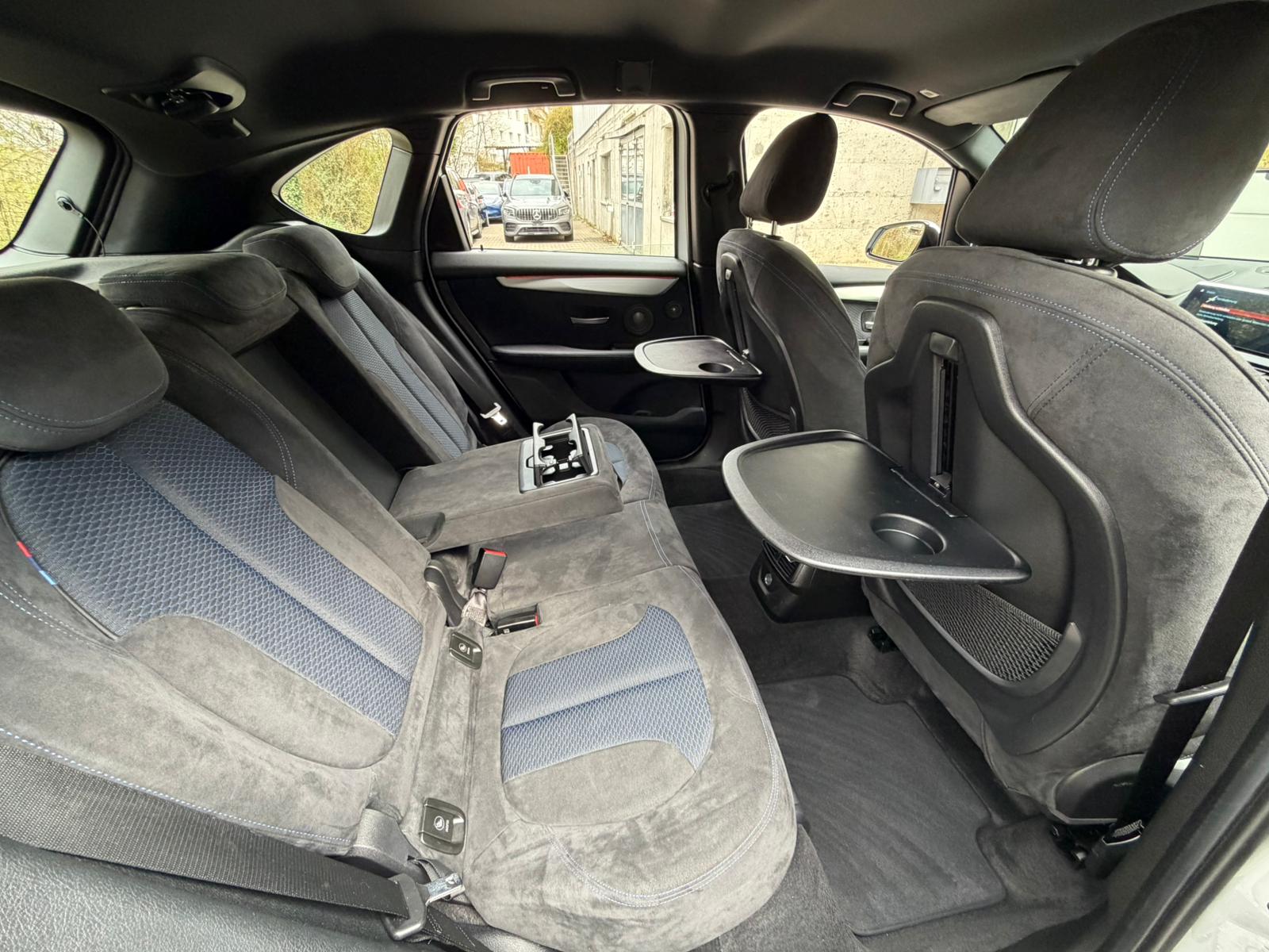 BMW 220i Active Tourer M Sport Steptronic-image-17