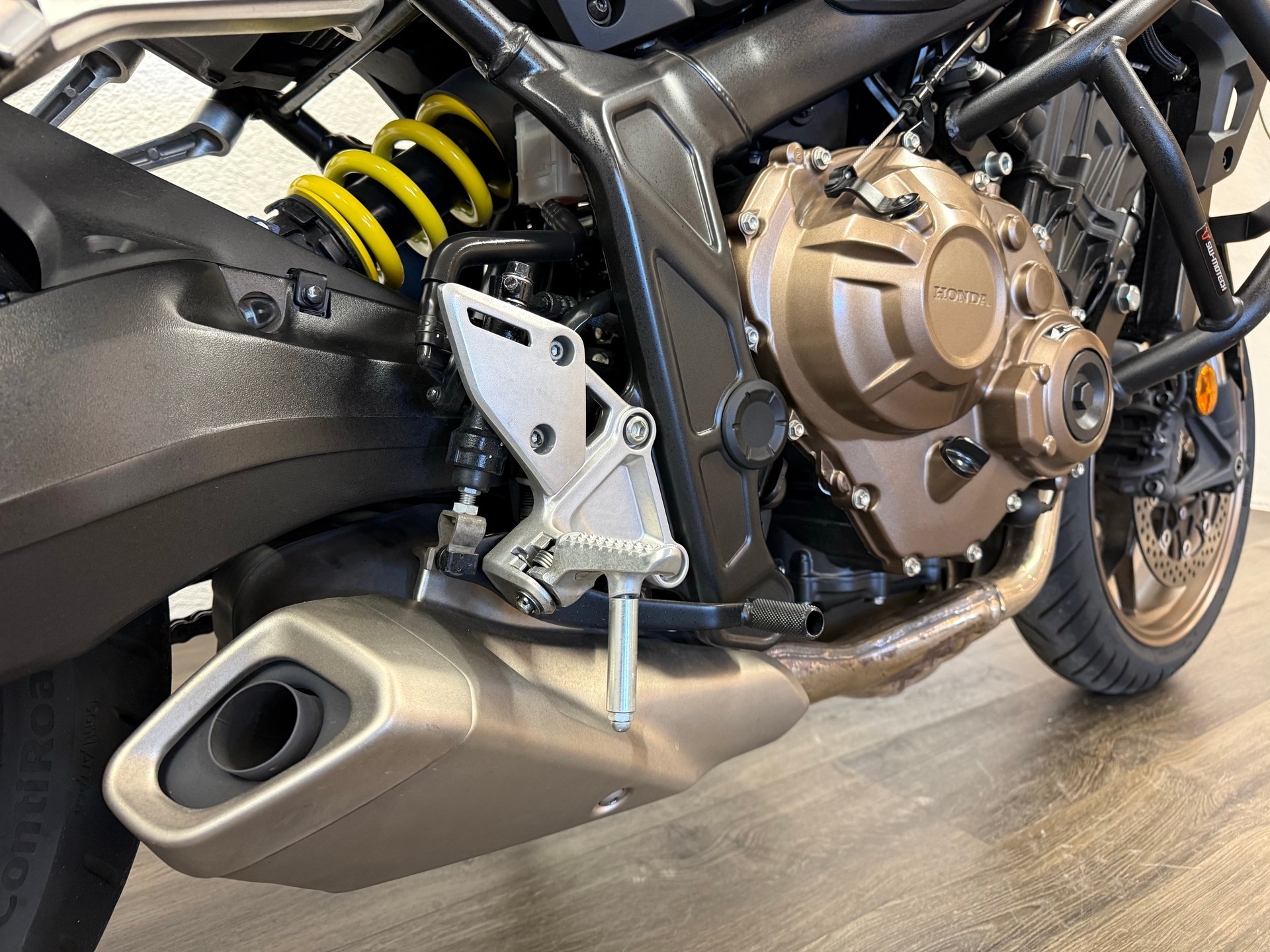 HONDA CB 650 R ABS-showroom-element-2