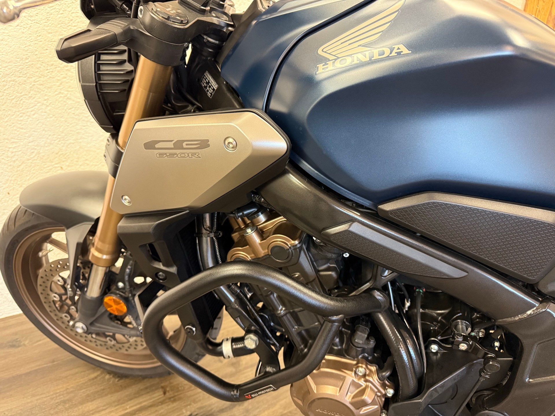 HONDA CB 650 R ABS-image-9