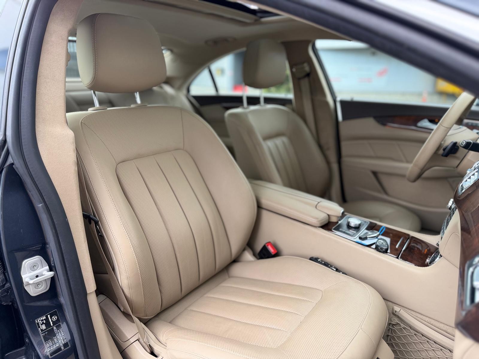 MERCEDES-BENZ CLS 350 CDI Executive 4Matic 7G-Tronic-image-19