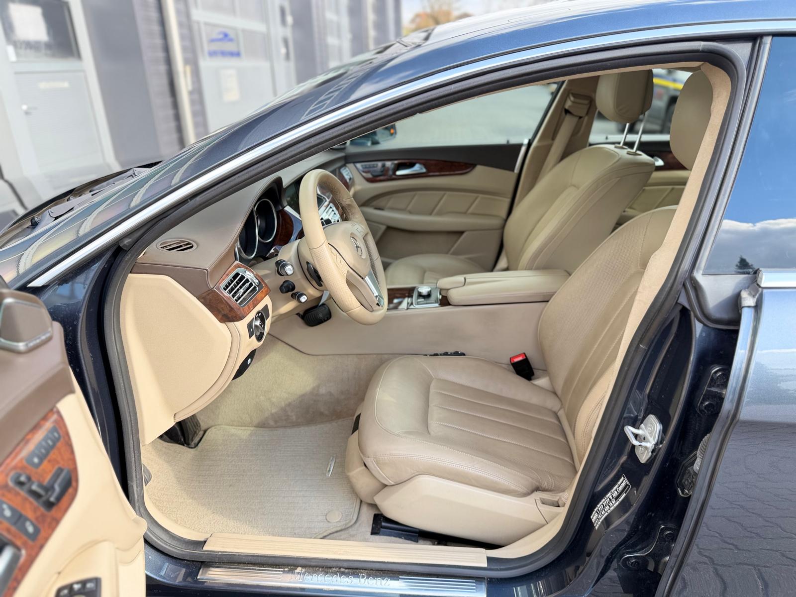 MERCEDES-BENZ CLS 350 CDI Executive 4Matic 7G-Tronic-image-11