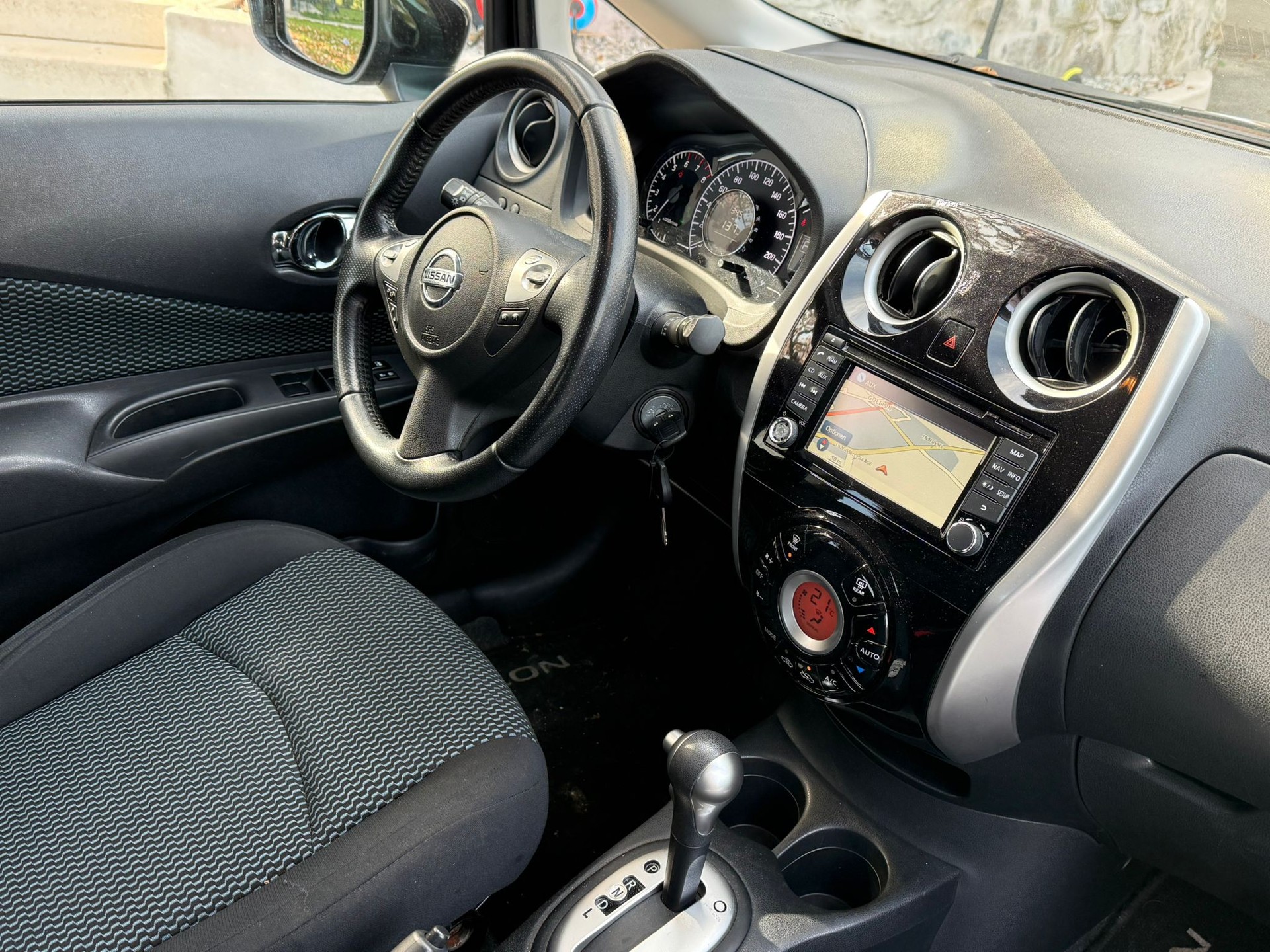 NISSAN Note 1.2 DIG-S tekna CVT-image-8