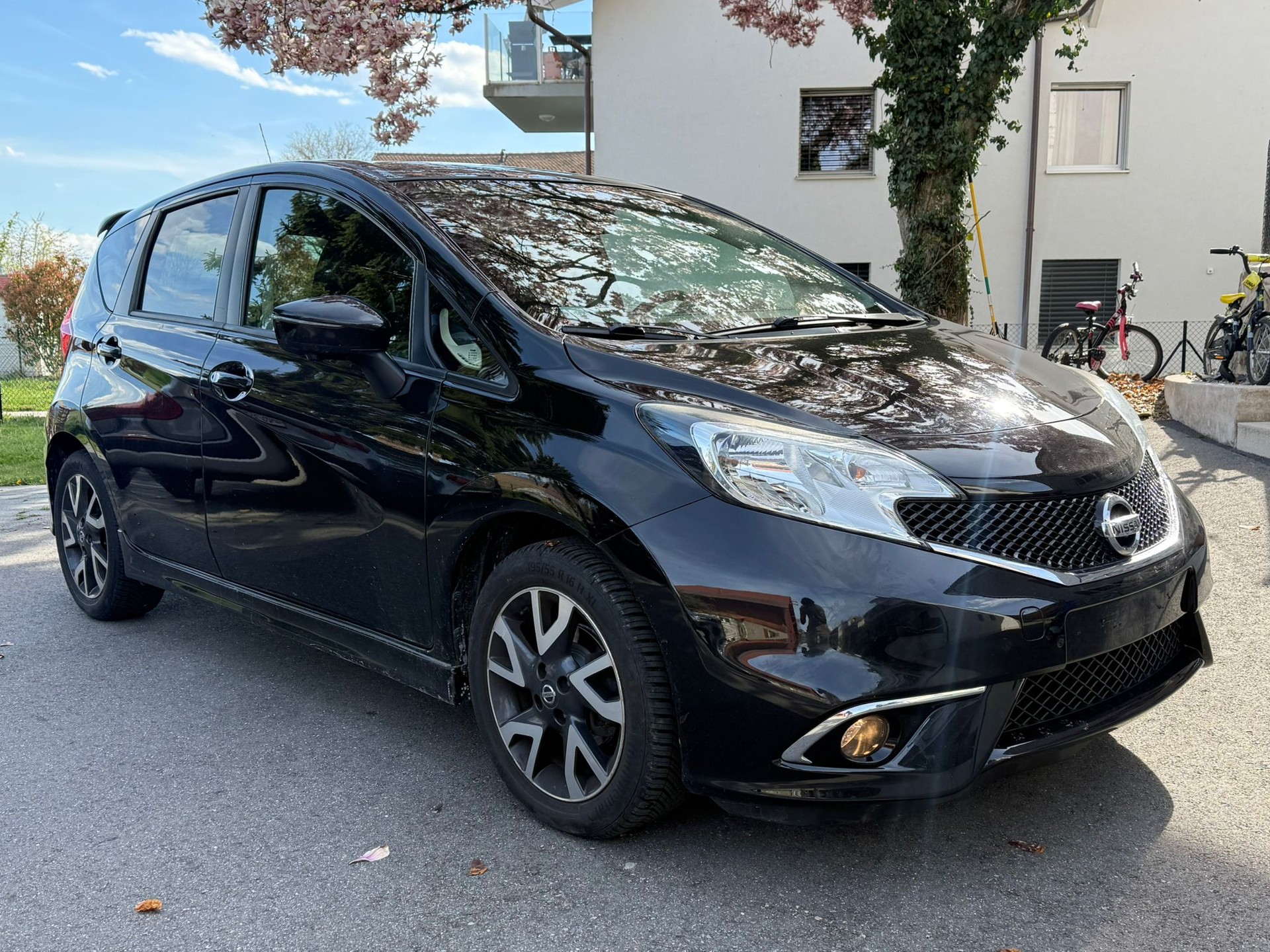 NISSAN Note 1.2 DIG-S tekna CVT-image-1