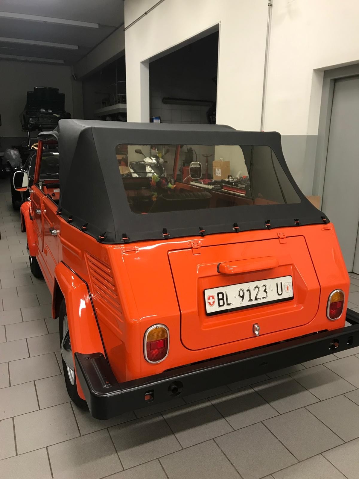 VW VW 18-image-3