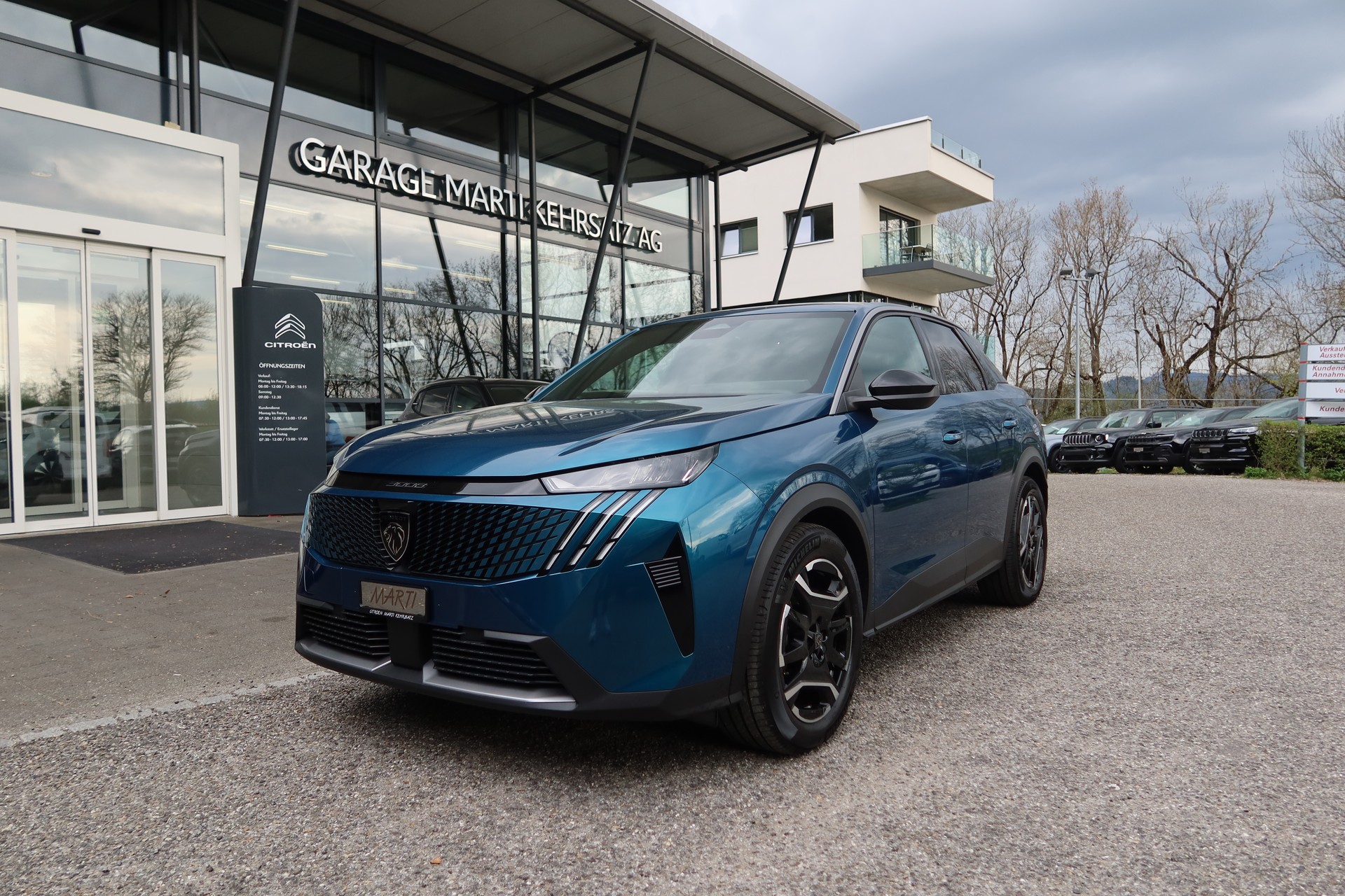 PEUGEOT 3008 73kWh Allure-image-0