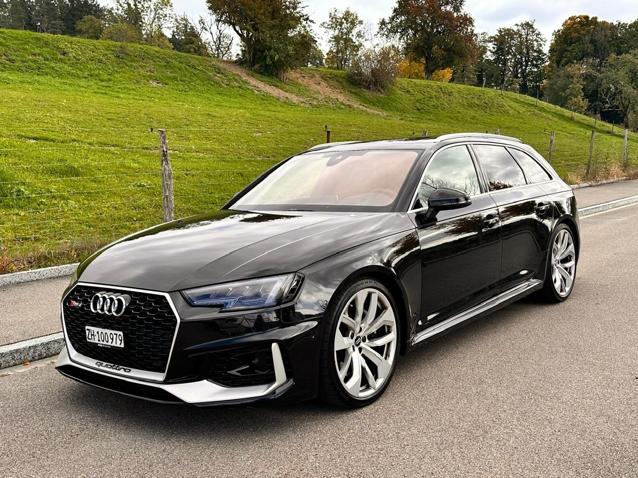 AUDI RS4 Avant 2.9 TFSI quattro tiptronic-image-0