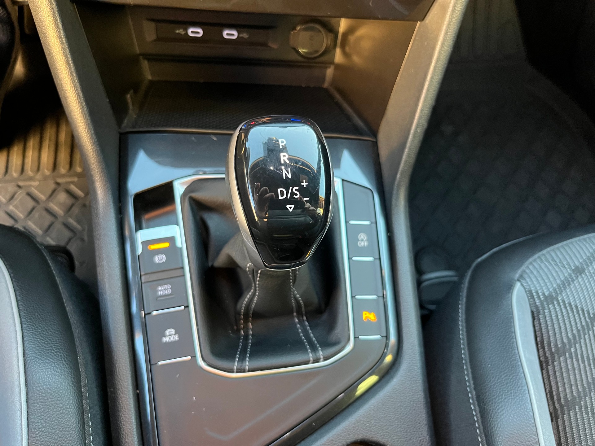 VW Tiguan 1.5TSI R-LINE DSG-image-8