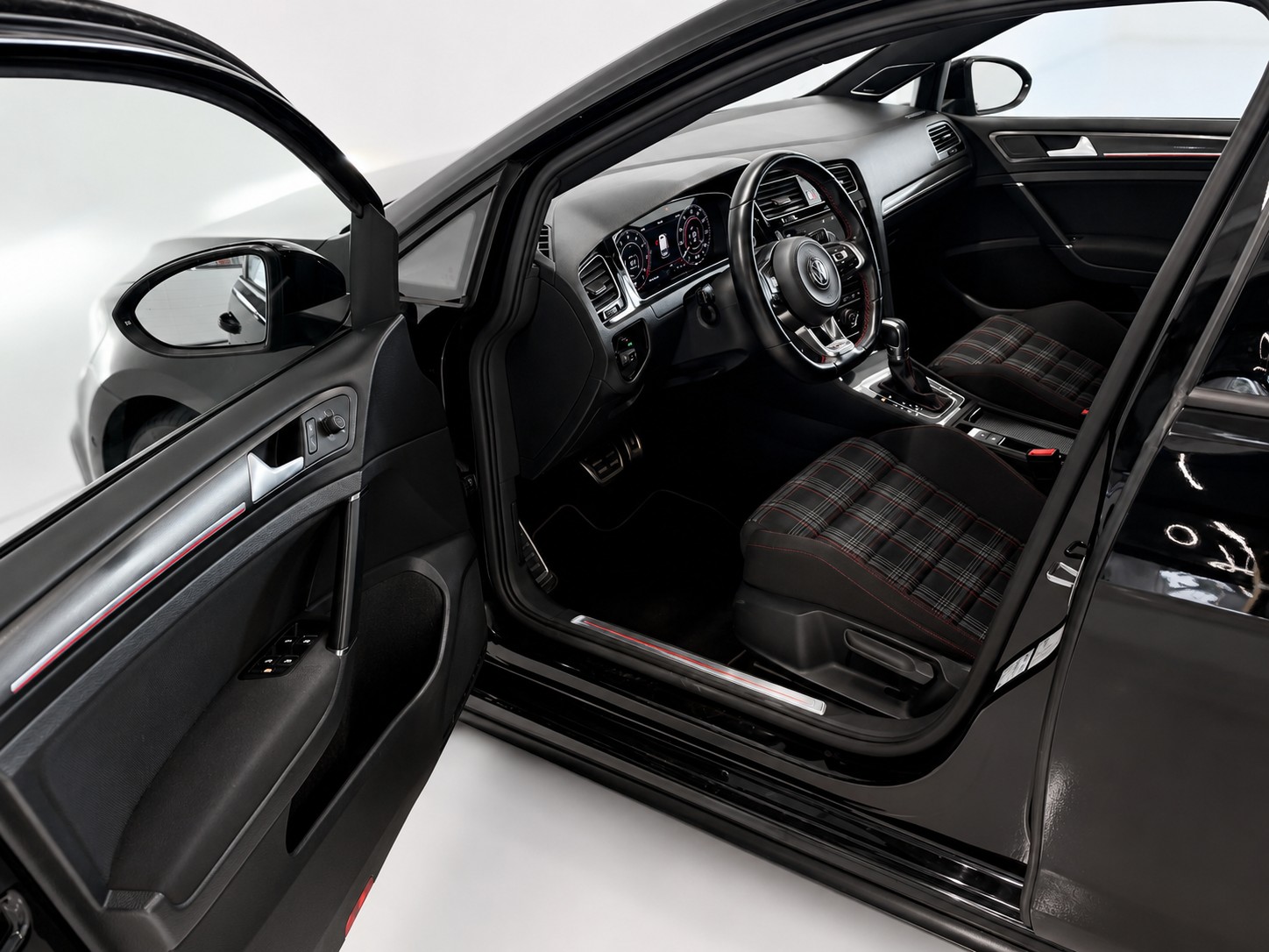 VW GOLF-image-7