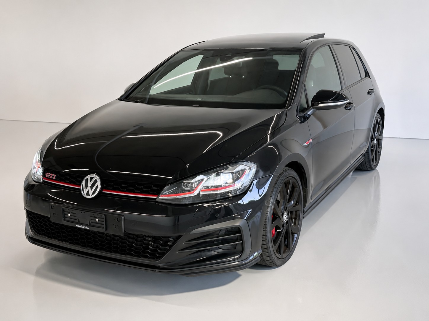 VW GOLF-image-0