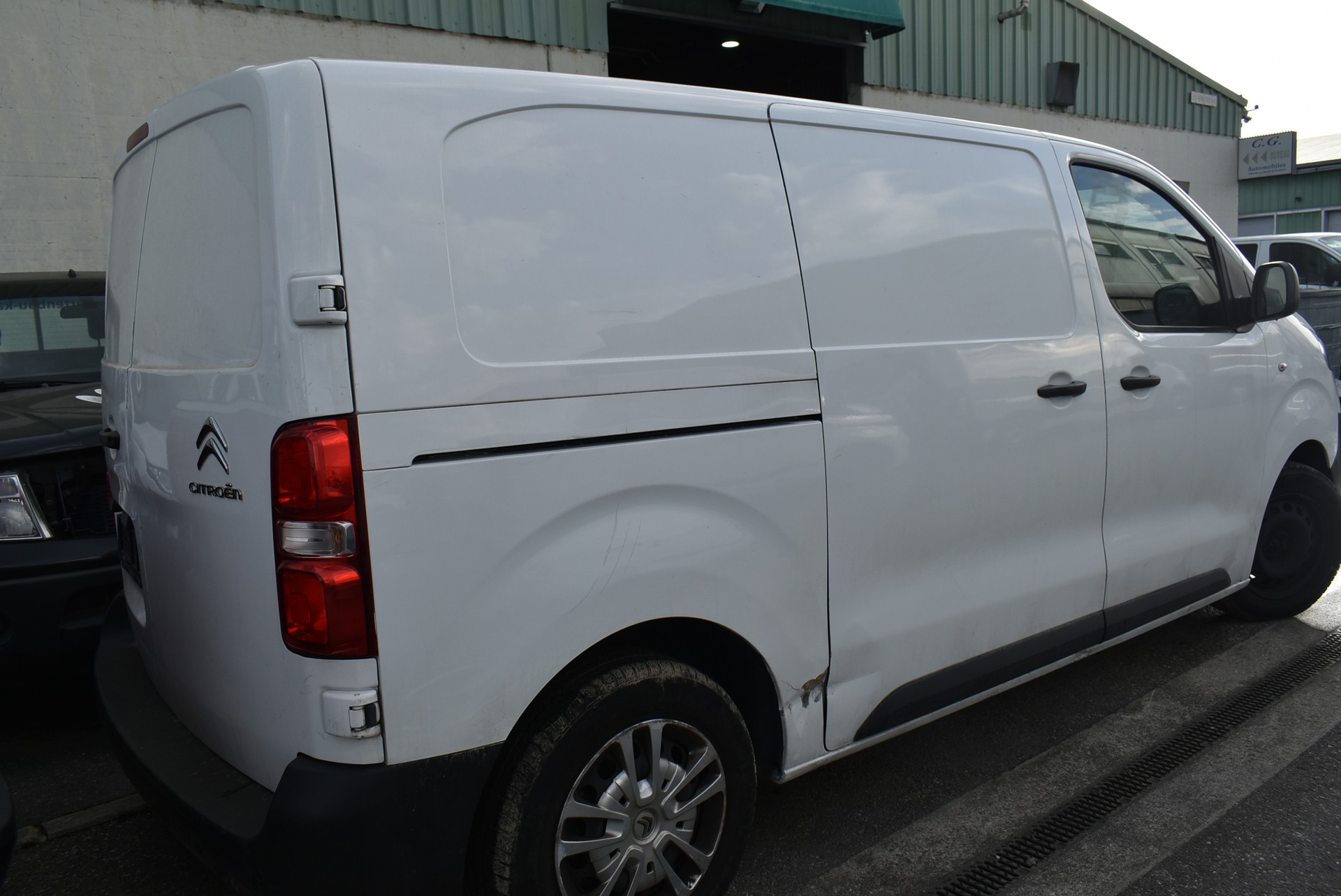 CITROEN Jumpy 2.0 BlueHDi 150 M Club-image-4