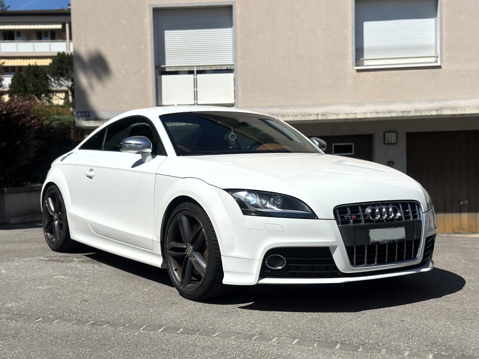 AUDI TTS Coupé 2.0 TFSI quattro-image-10