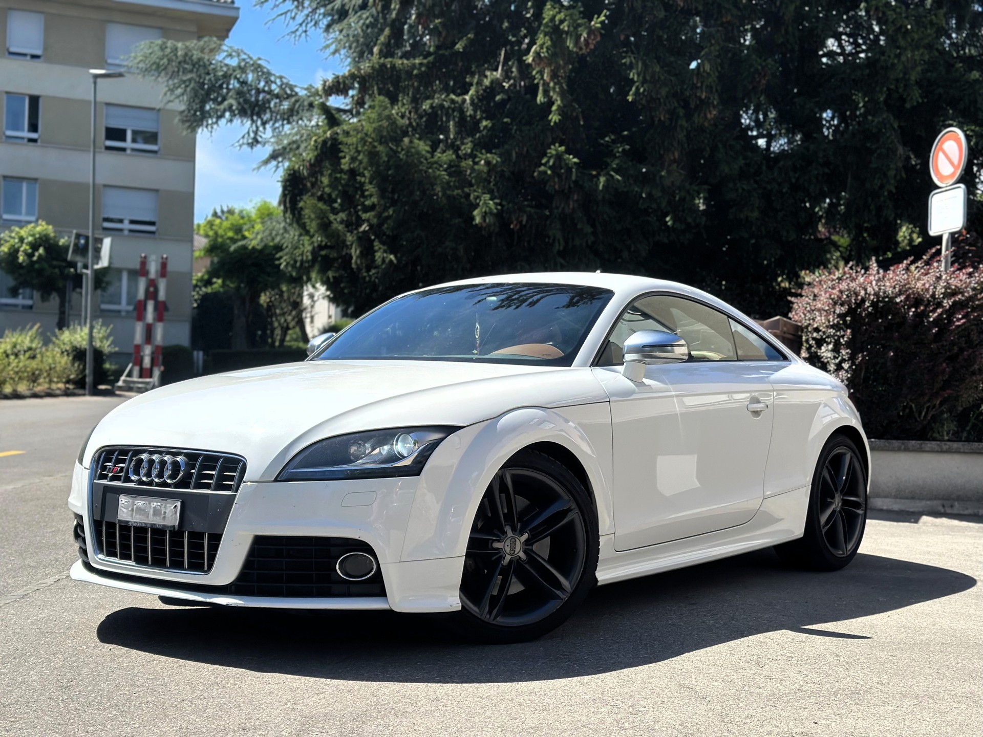 AUDI TTS Coupé 2.0 TFSI quattro-image-1