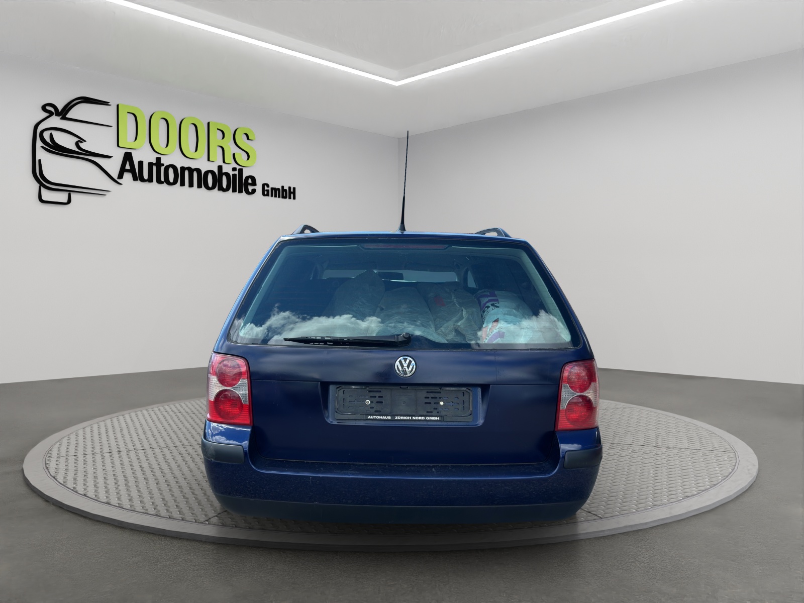 VW Passat Variant 2.0 Trendline-image-4