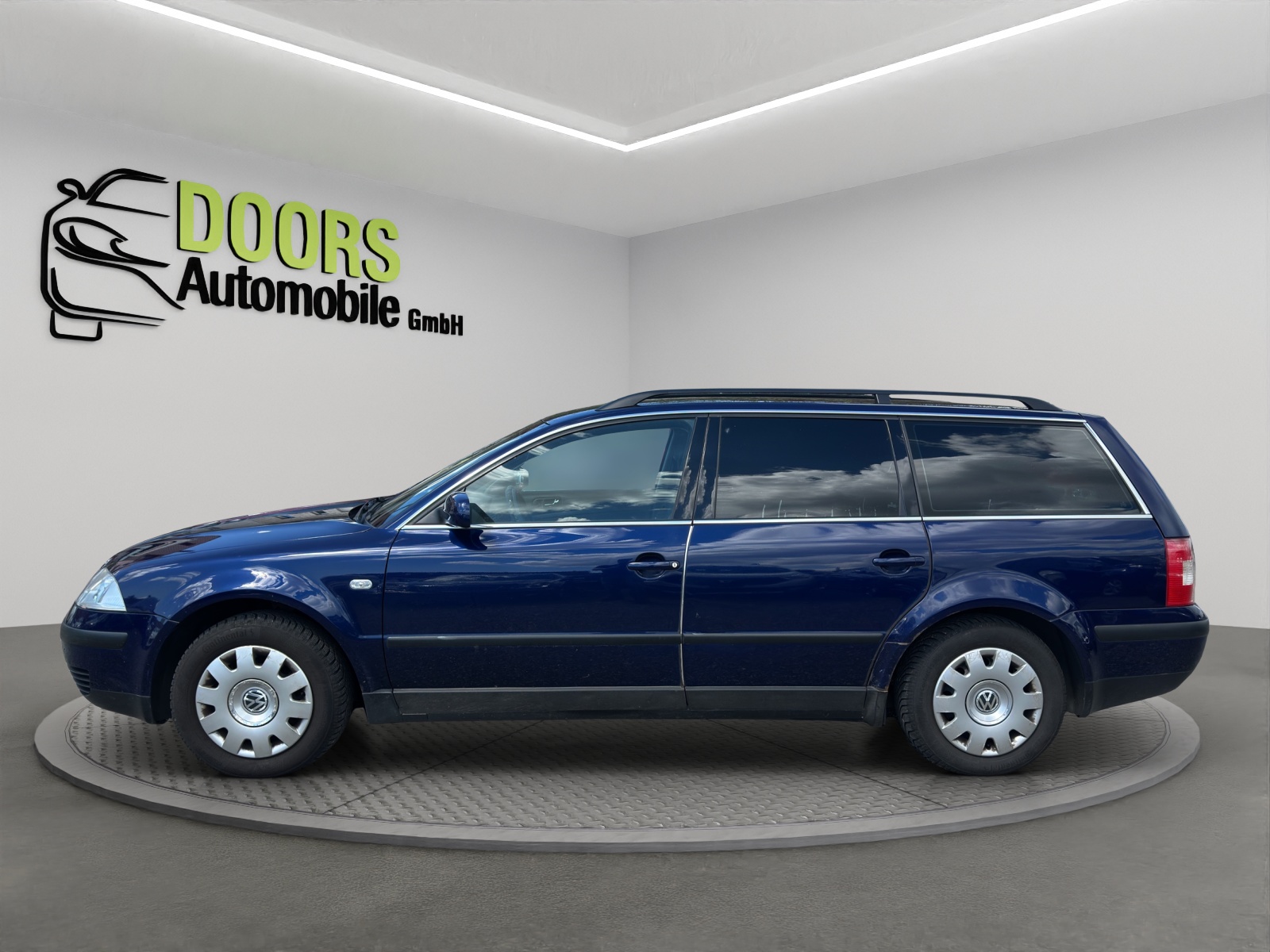 VW Passat Variant 2.0 Trendline-image-6