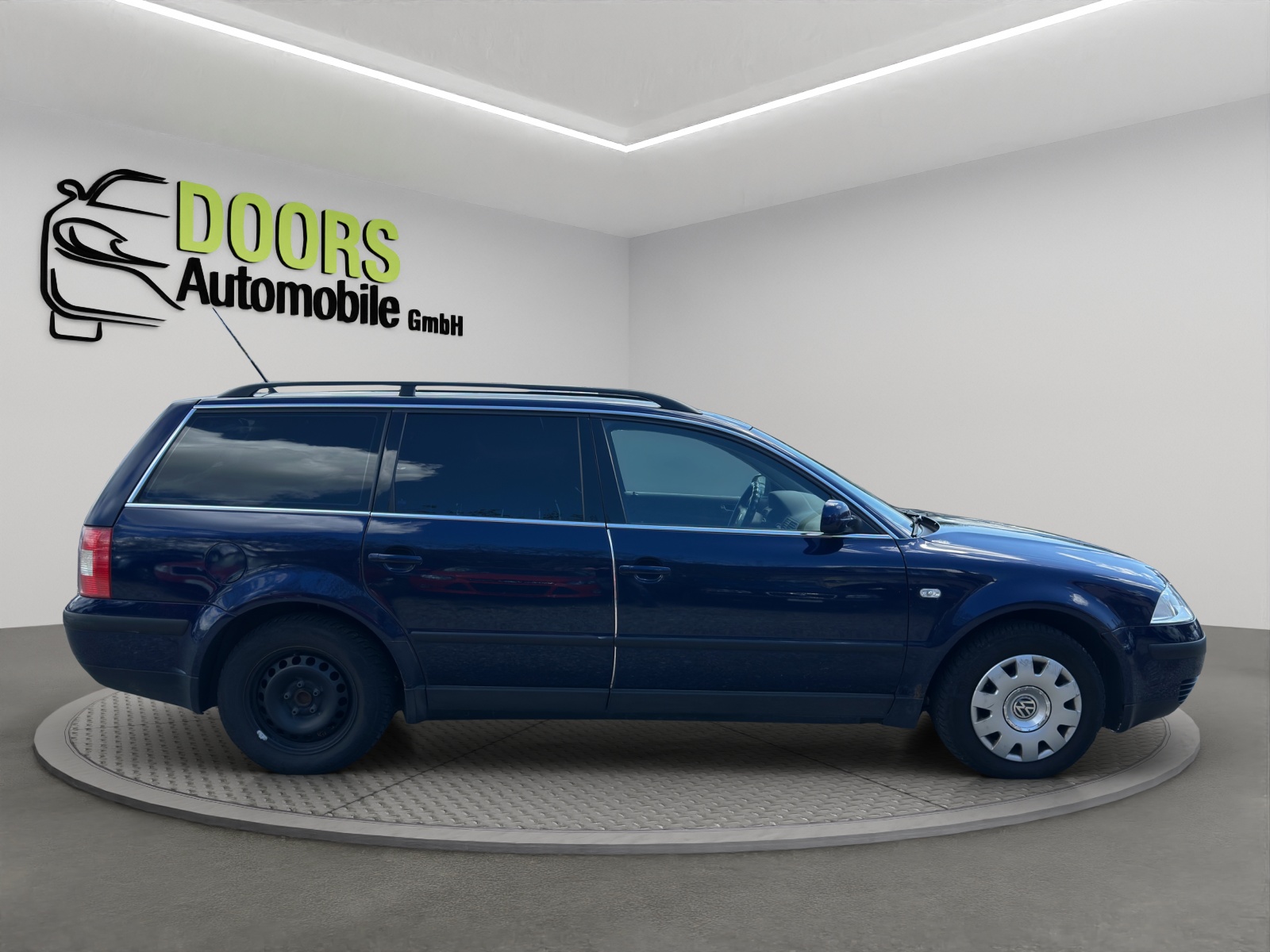 VW Passat Variant 2.0 Trendline-image-7