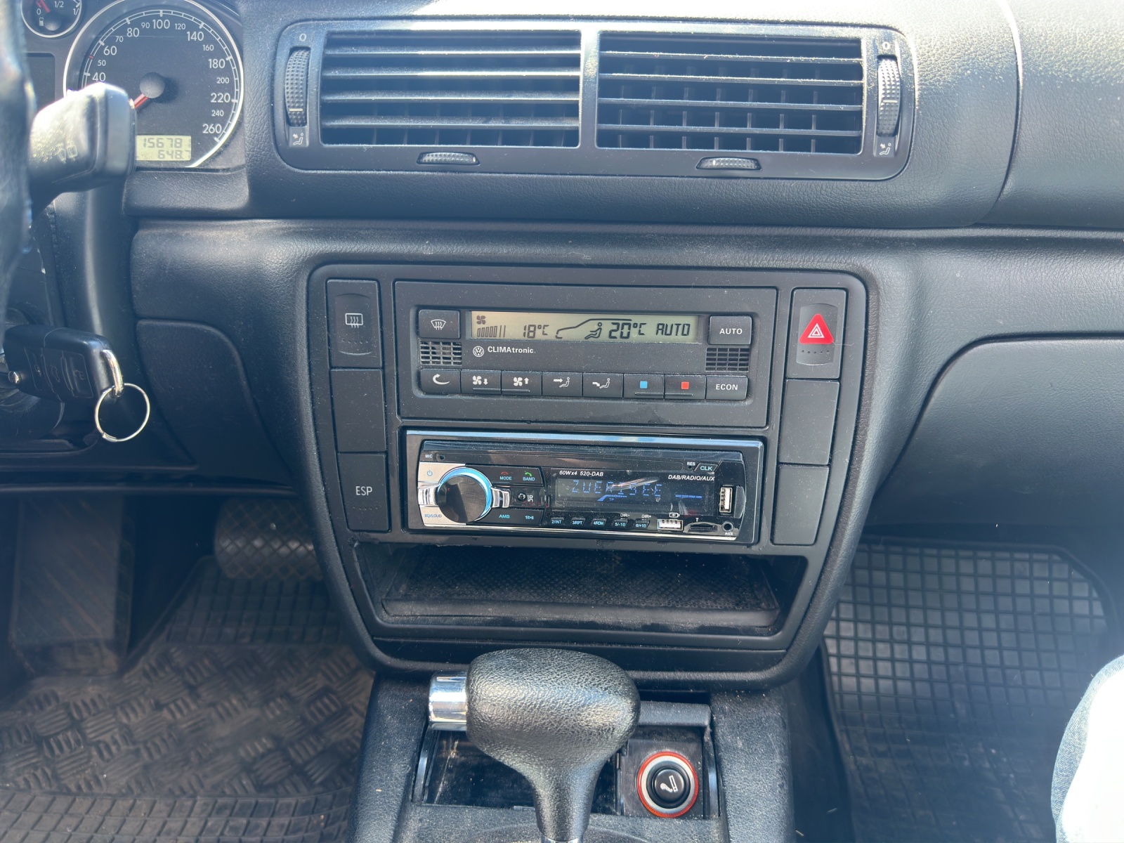 VW Passat Variant 2.0 Trendline-image-14