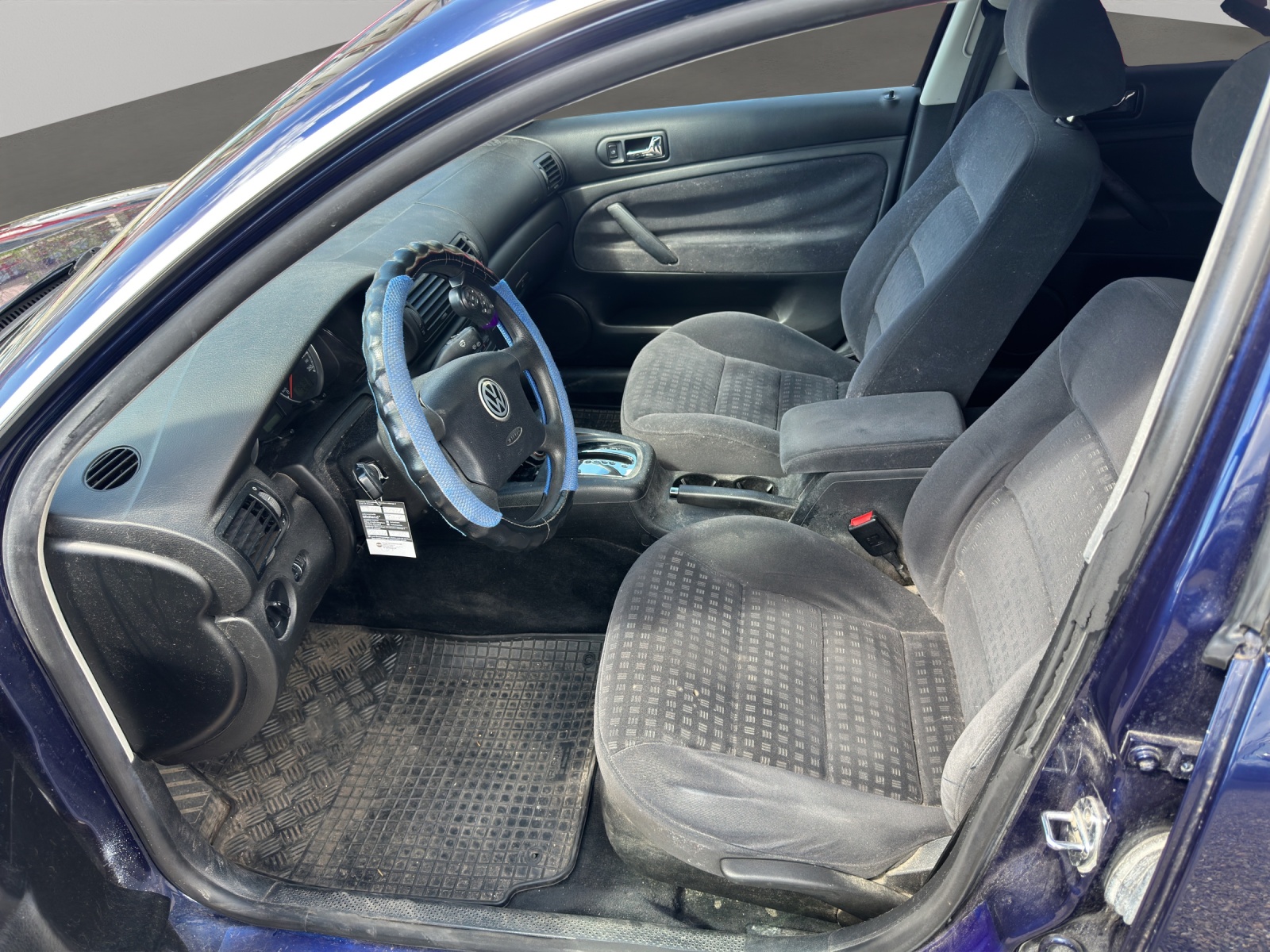 VW Passat Variant 2.0 Trendline-image-8