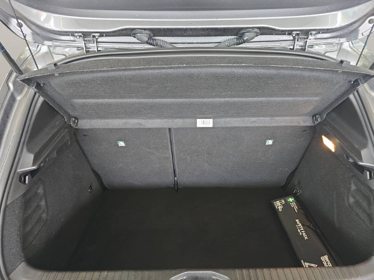 RENAULT Clio 1.6 E-Tech techno-image-10