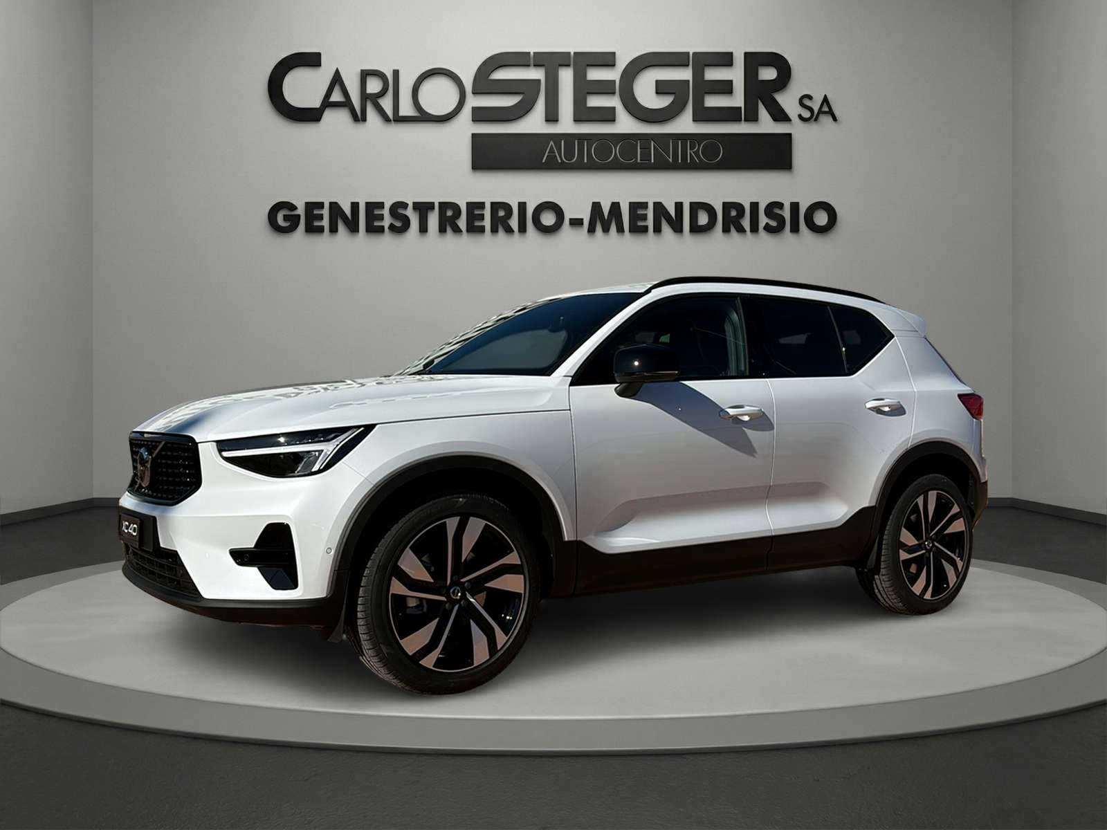 VOLVO XC40 B3 Benzin Mild Hybrid Plus Dark DCT-image-0