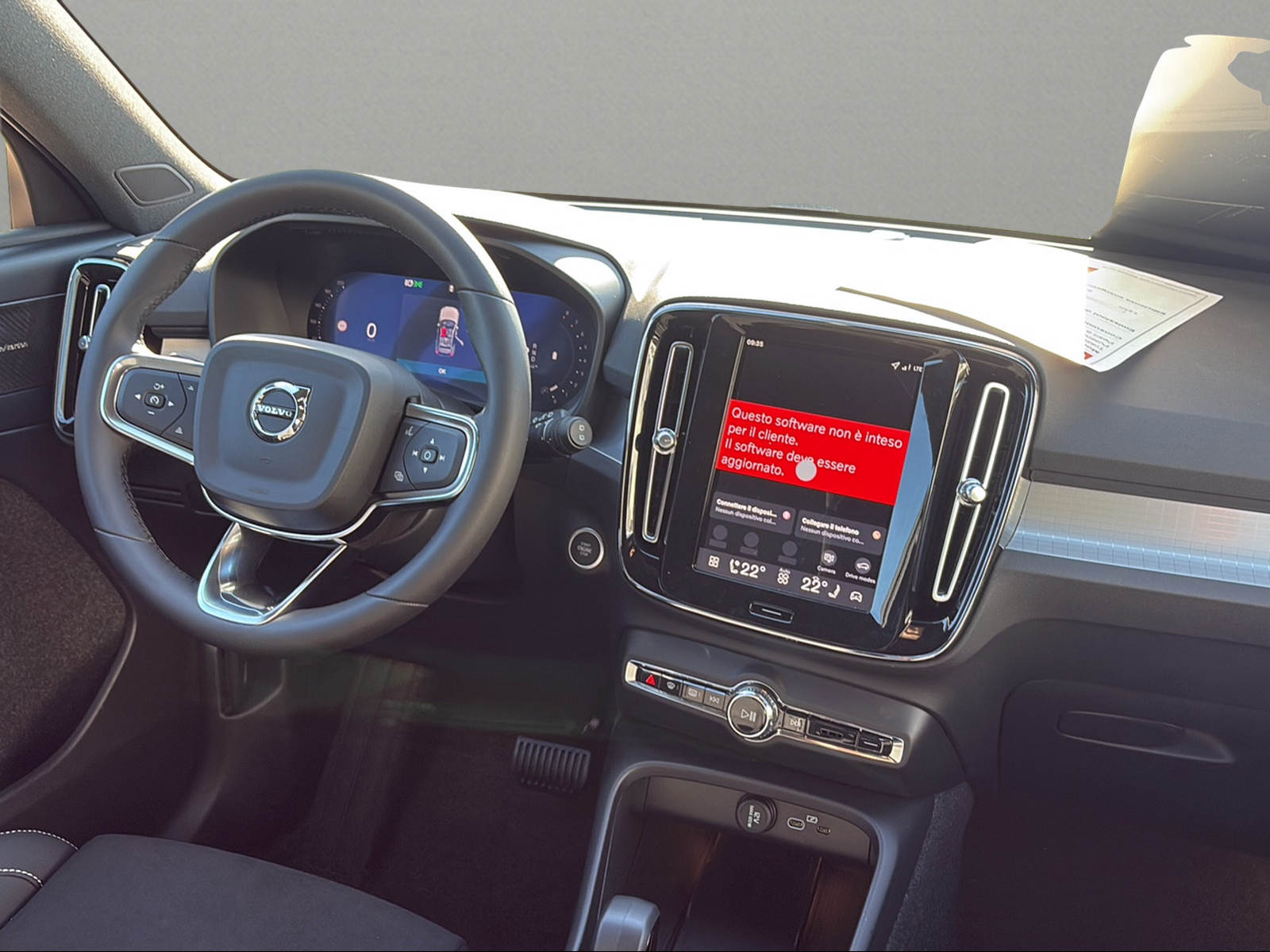 VOLVO XC40 B3 Benzin Mild Hybrid Plus Dark DCT-image-12
