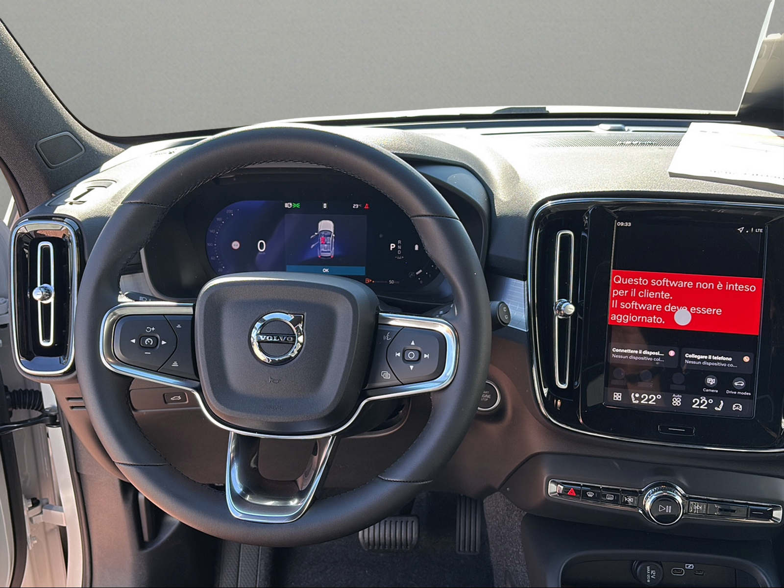 VOLVO XC40 B3 Benzin Mild Hybrid Plus Dark DCT-image-11