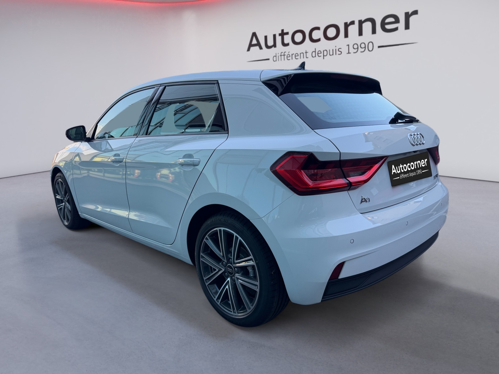 AUDI A1 Sportback 30 TFSI Attraction S-tronic-showroom-element-3