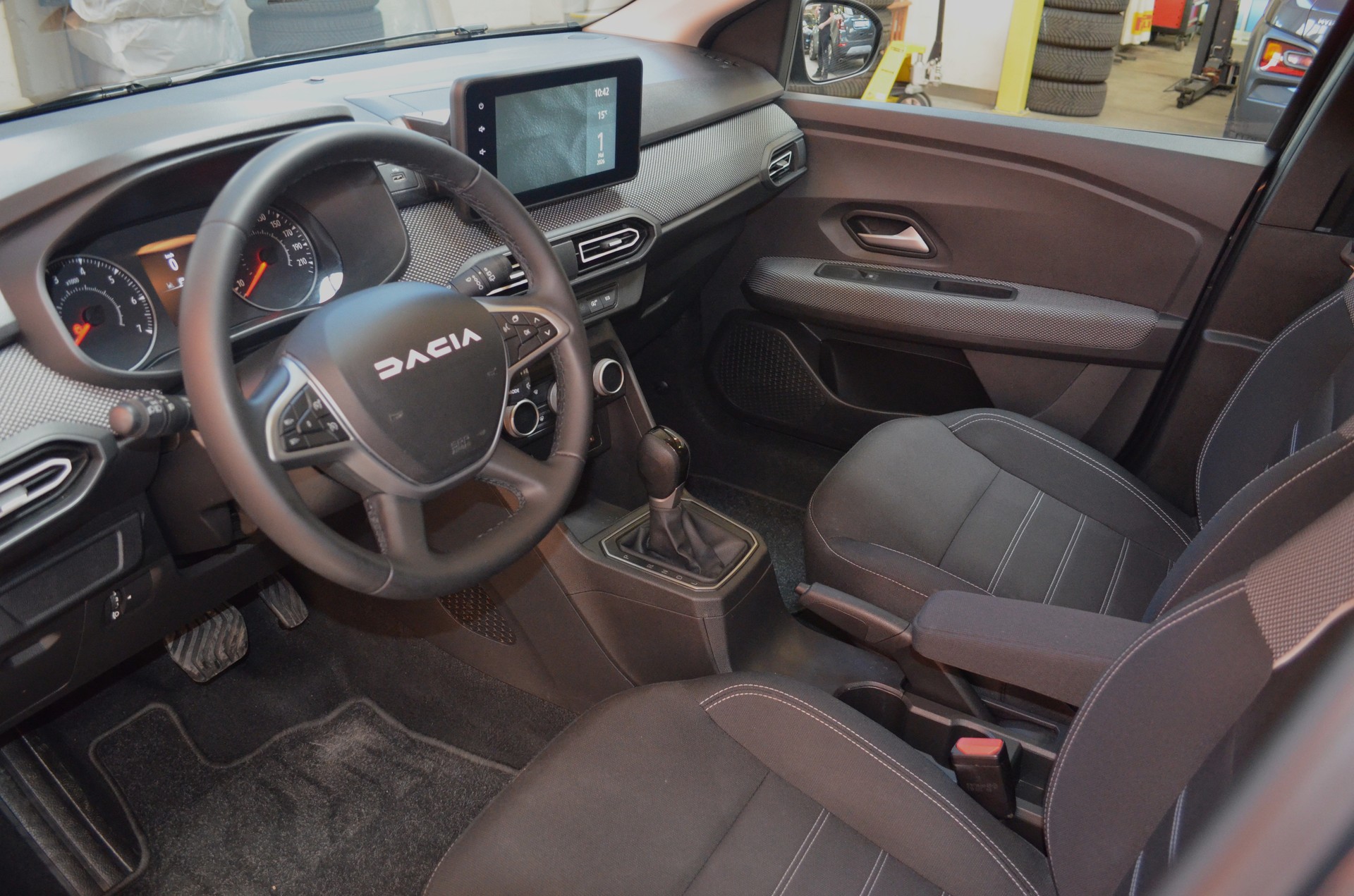 DACIA Sandero TCe 90 Expression CVT-image-7