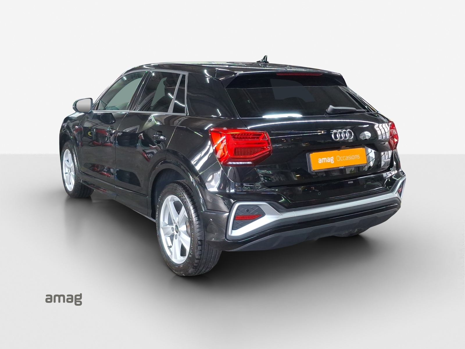 AUDI Q2 40 TFSI S line Attraction quattro S-tronic-image-2