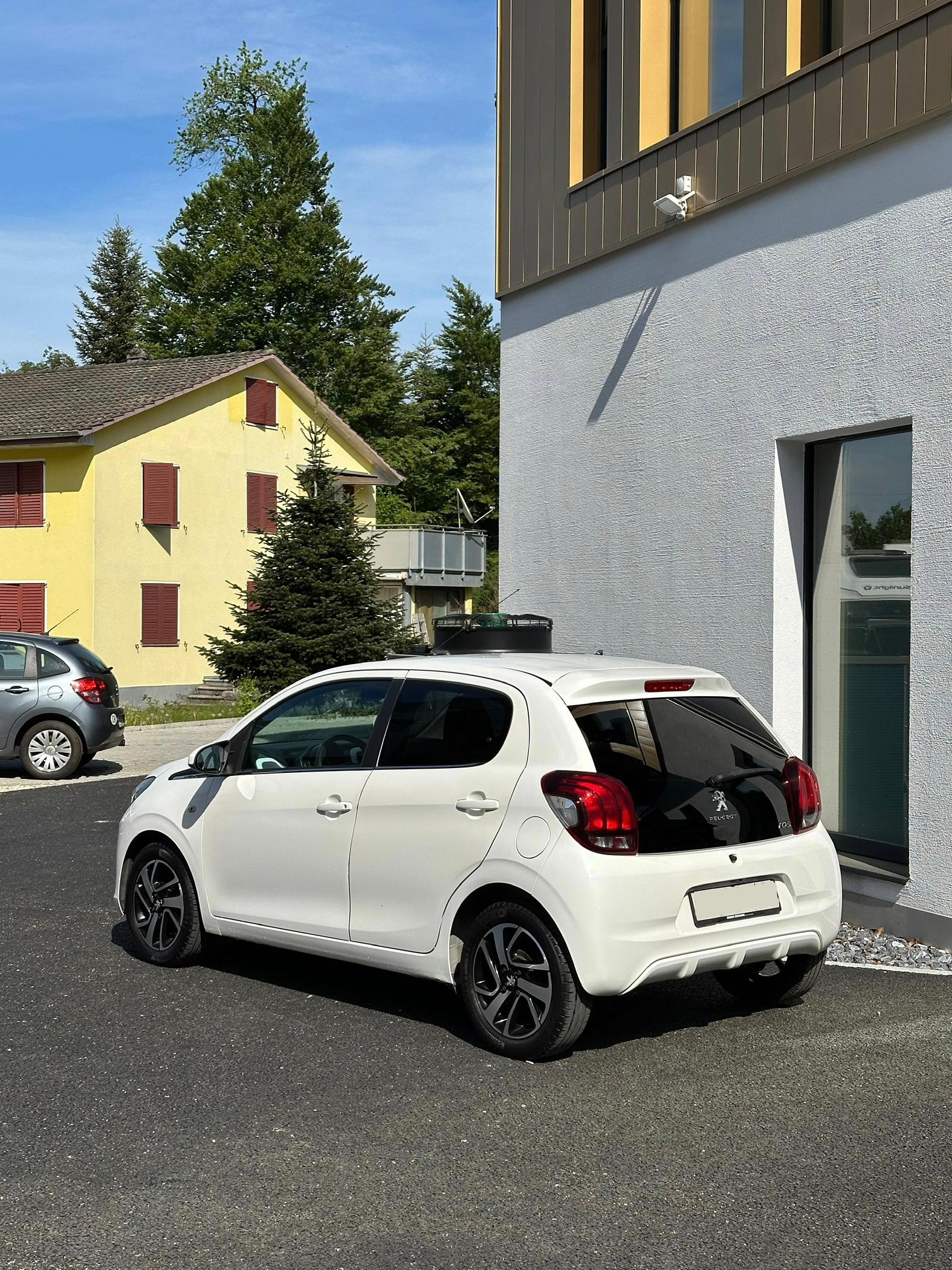 PEUGEOT 108 1.0 VTi Allure Top ETG-image-3