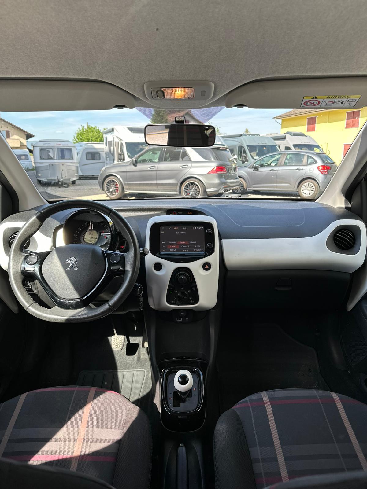 PEUGEOT 108 1.0 VTi Allure Top ETG-image-4