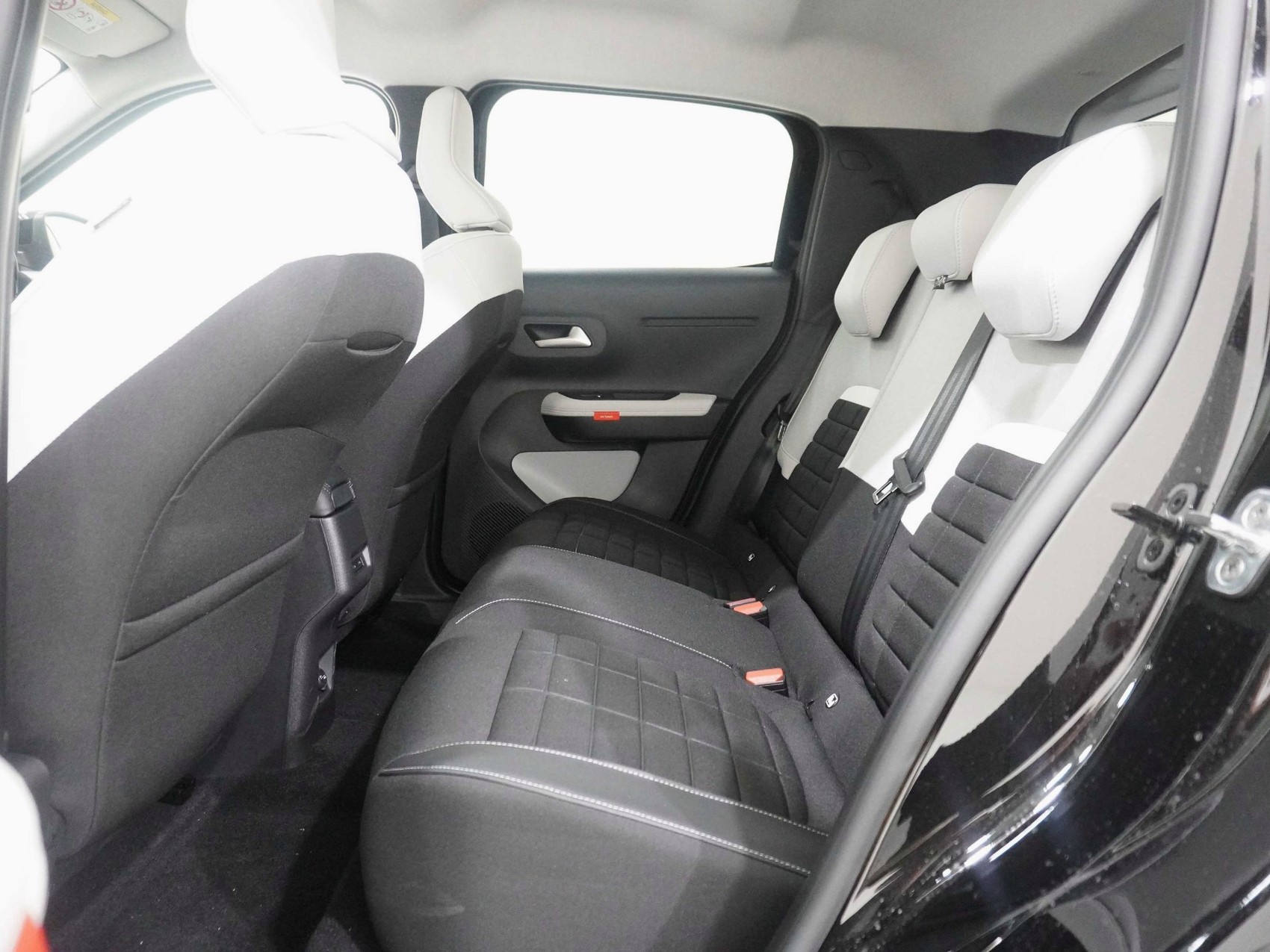 CITROEN C3 e-Max-image-17