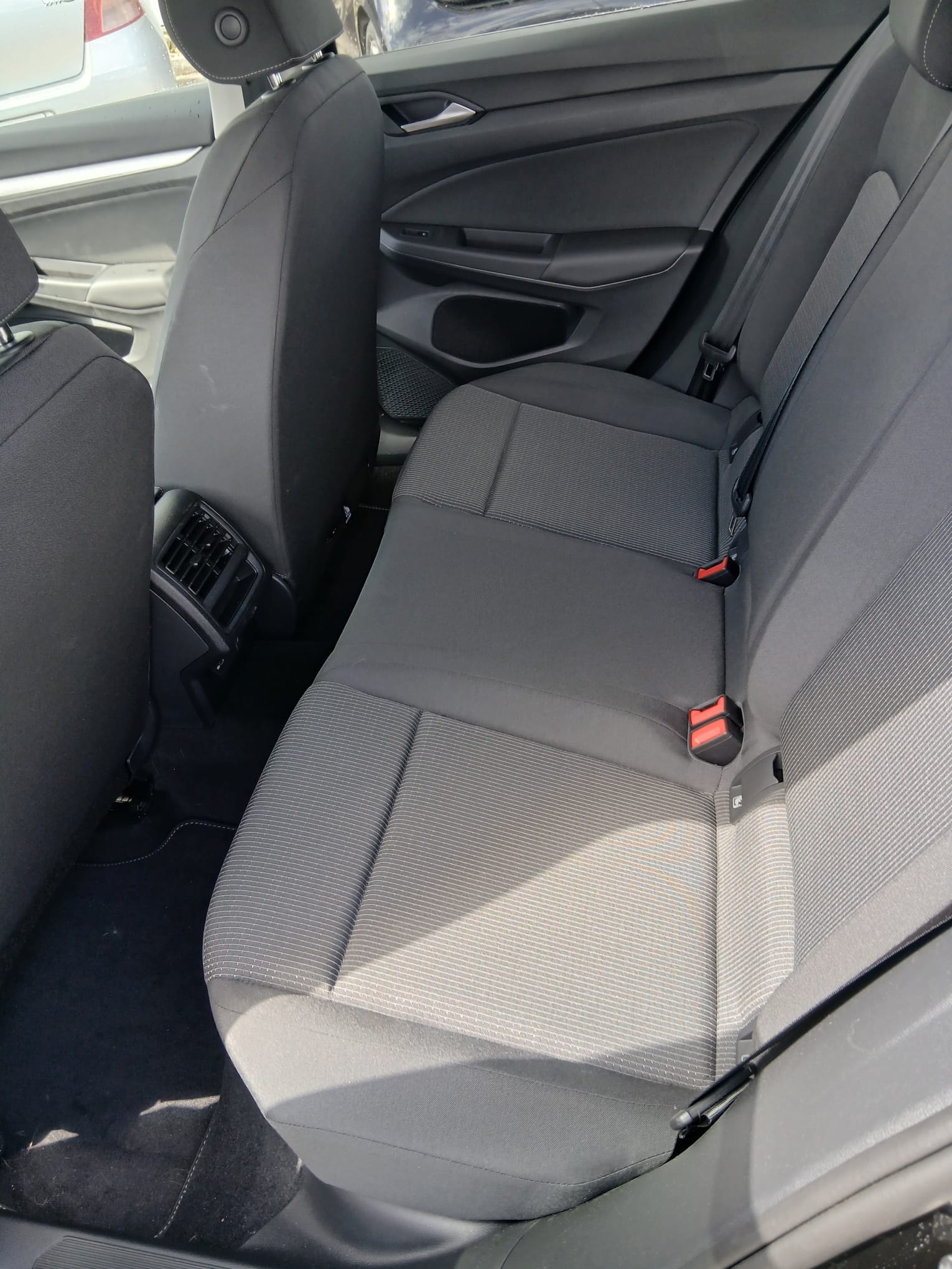 VW Golf 1.5 TSI MHEV United DSG/ Blechschade Seite Recht-image-7