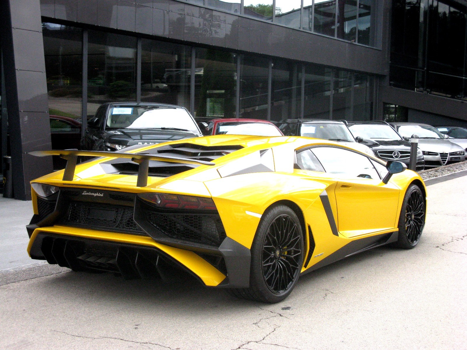 LAMBORGHINI Aventador LP750-4 Superveloce Coupé E-Gear-image-2